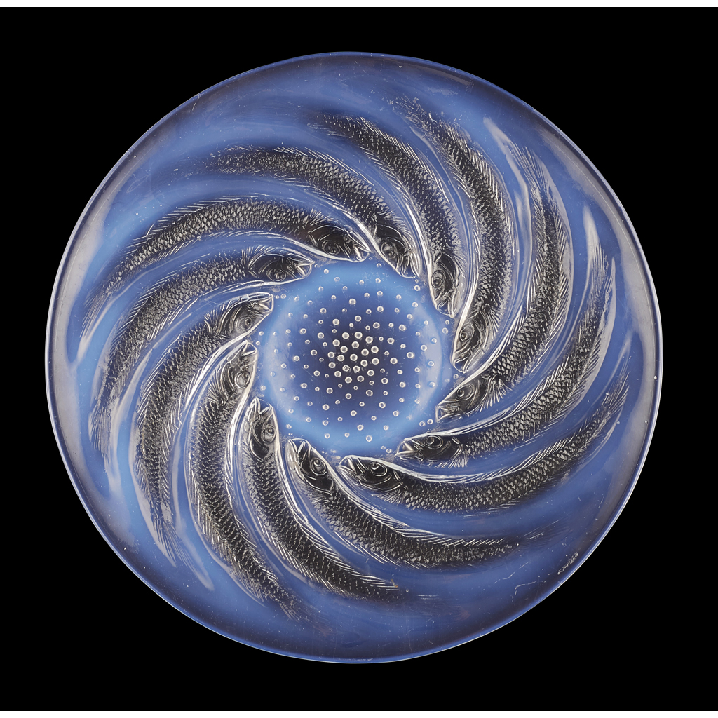 TWO RENÉ LALIQUE OPALESCENT 'POISSONS' GLASS DISHES