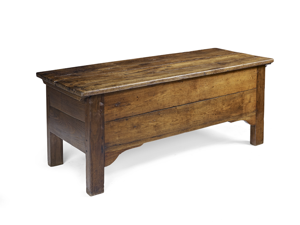 RUSTIC ELM FARM CHEST