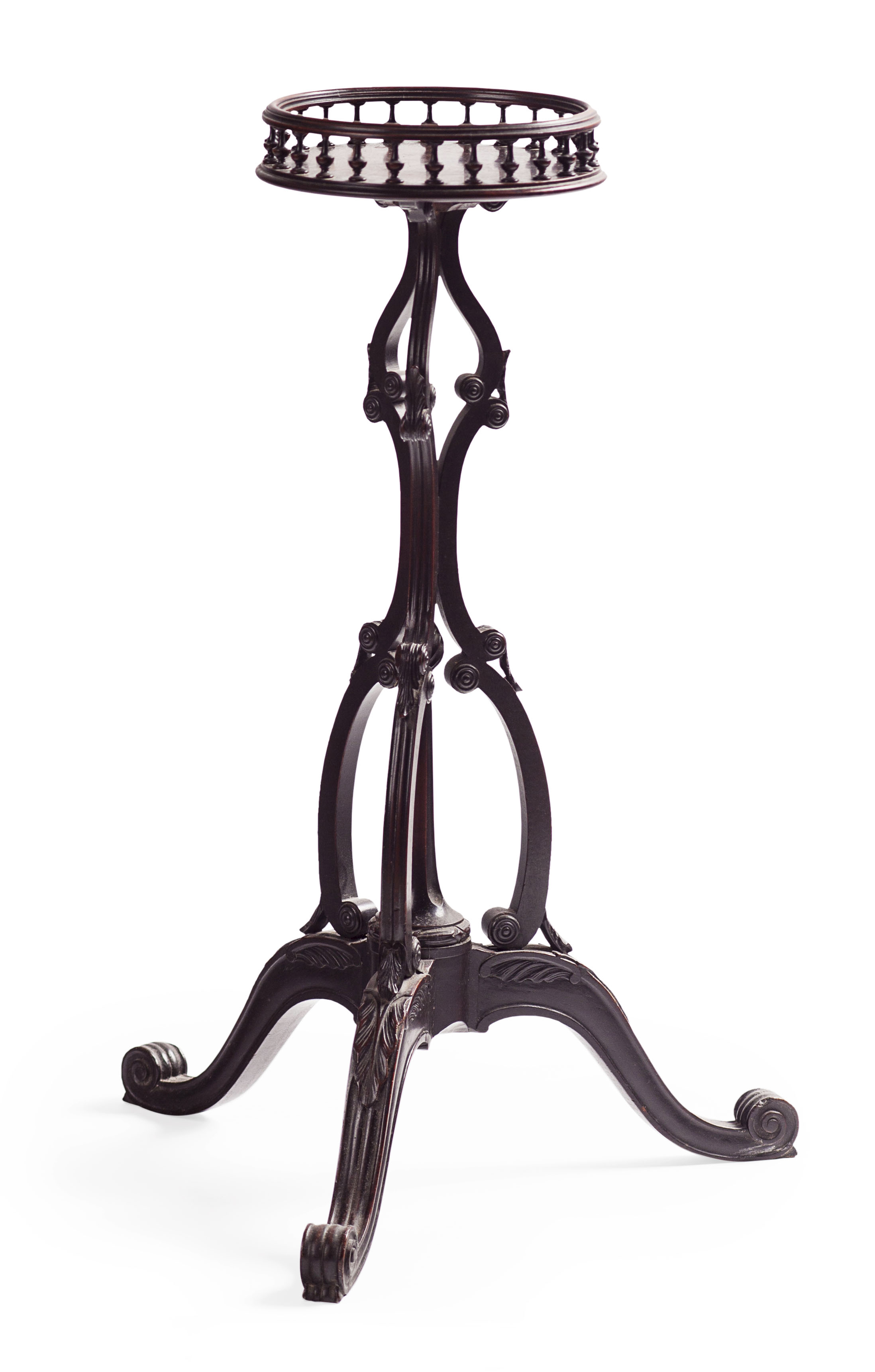 FINE GEORGE III MAHOGANY KETTLE STAND