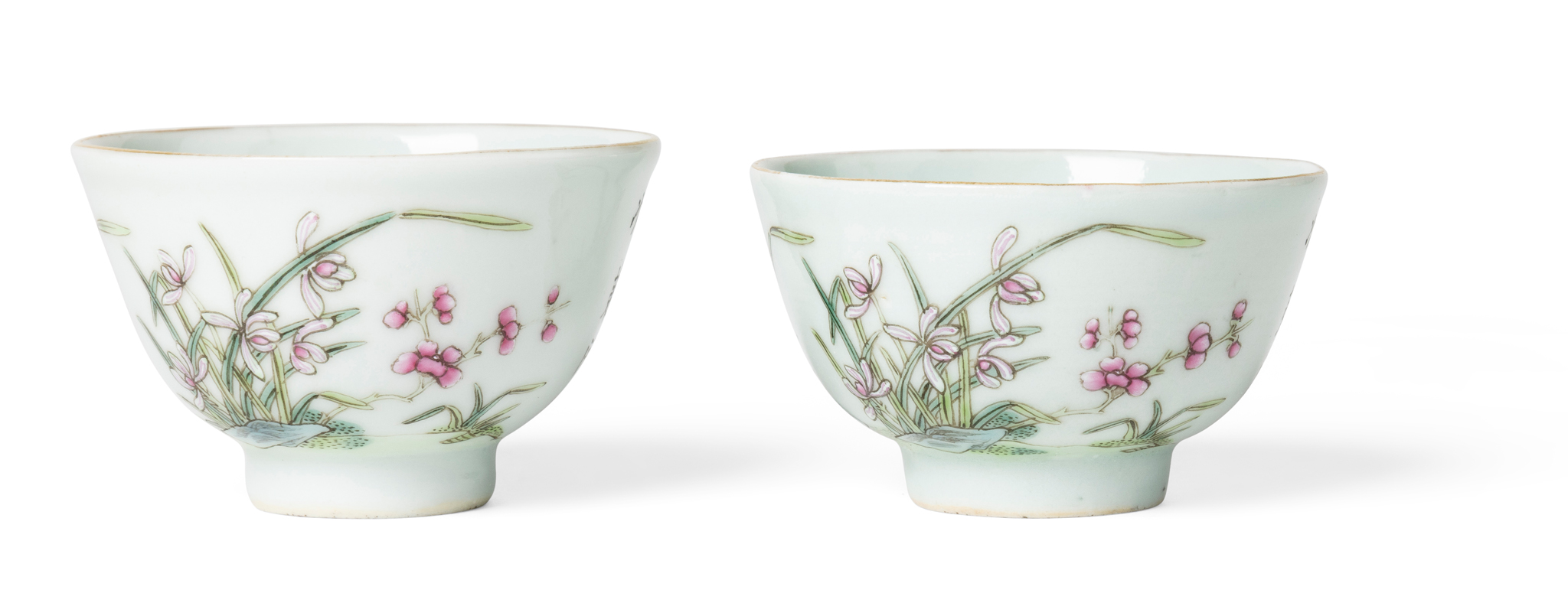 PAIR OF CHINESE FAMILLE ROSE CUPS