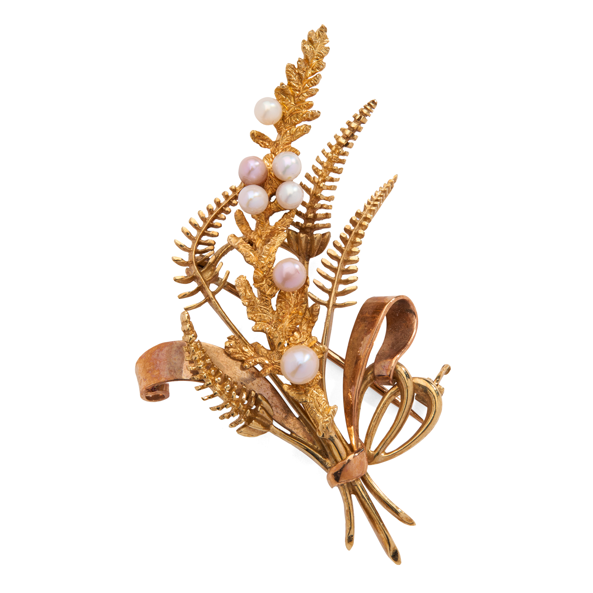 CAIRNCROSS OF PERTH: A 9CT GOLD SCOTTISH FRESHWATER PEARL 'FERN' BROOCH