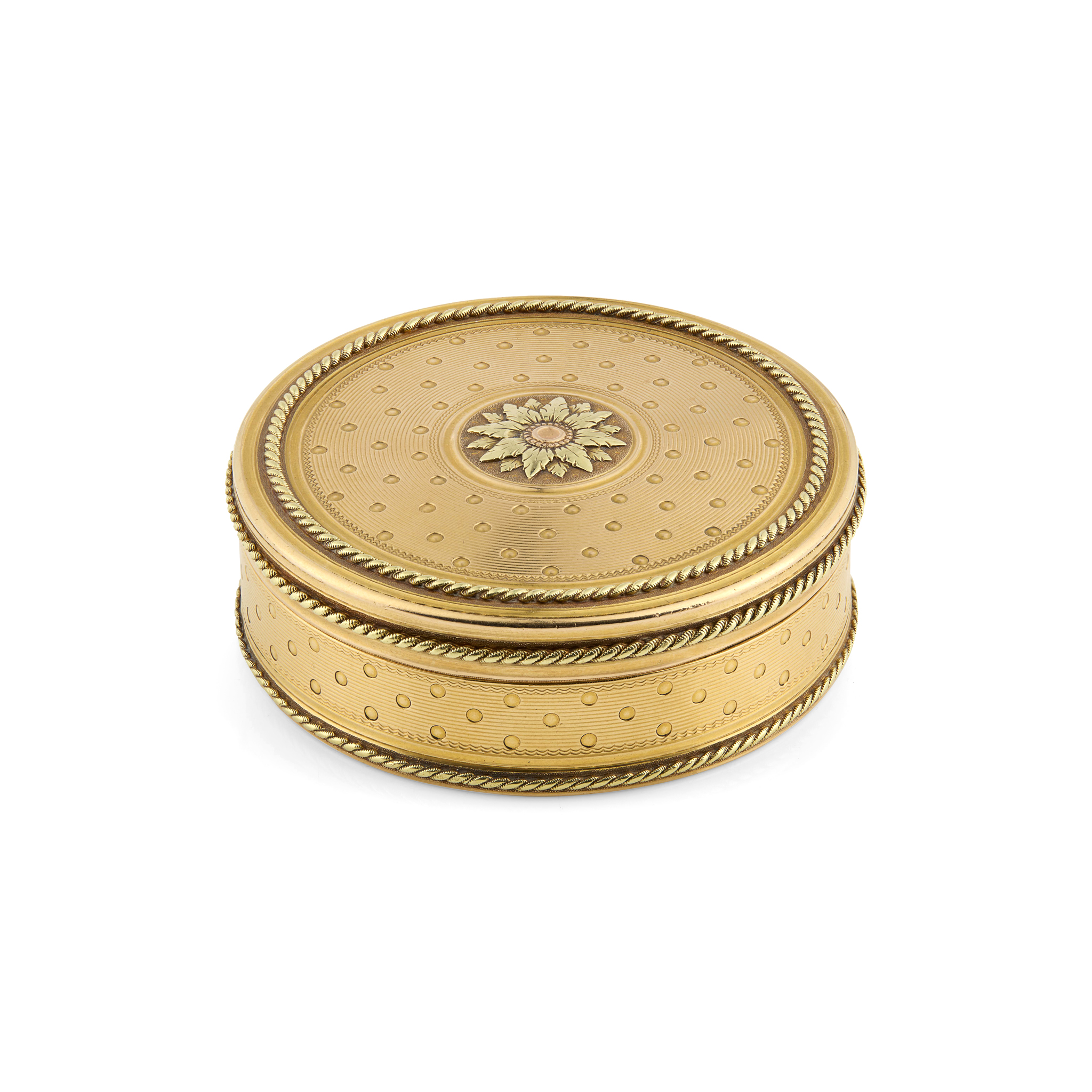 AN EARLY 19TH CENTURY FRENCH 18CT TRI-GOLD BOX