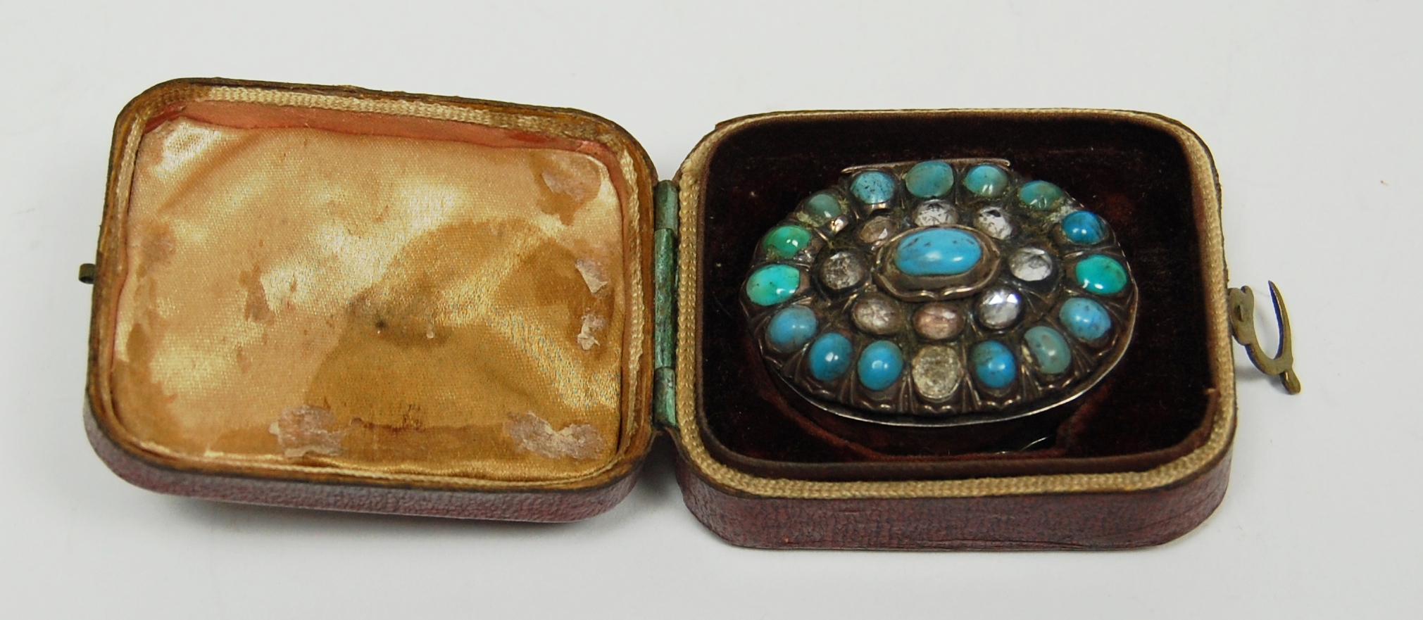 A George II turquoise and paste set patch box / vinaigrette