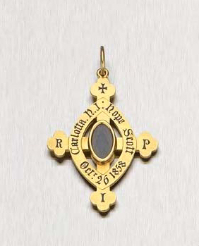A Victorian gold memorial pendant,