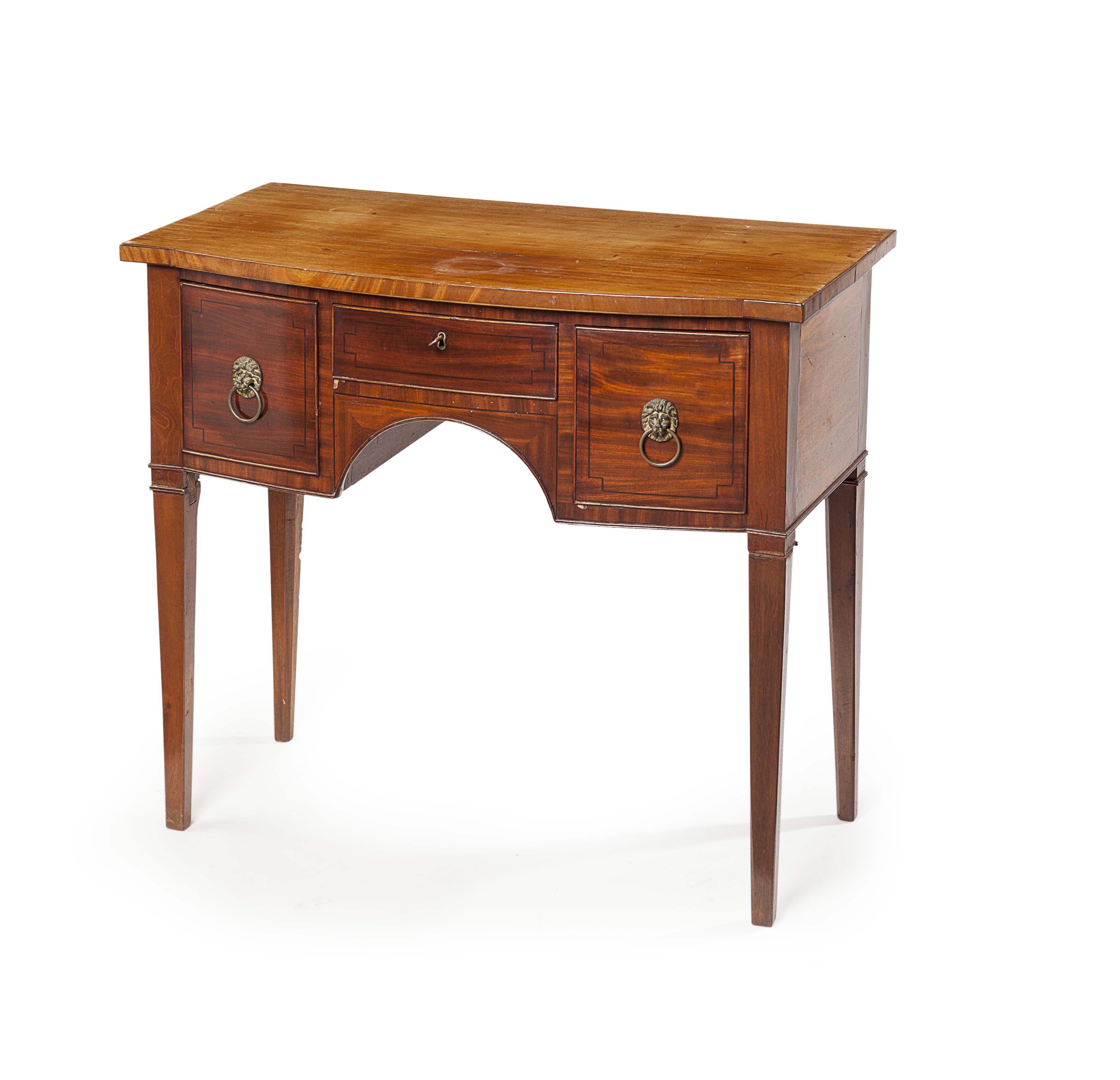 REGENCY MAHOGANY DRESSING TABLE