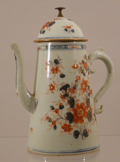 A Chinese tapered cylindrical coffee pot
