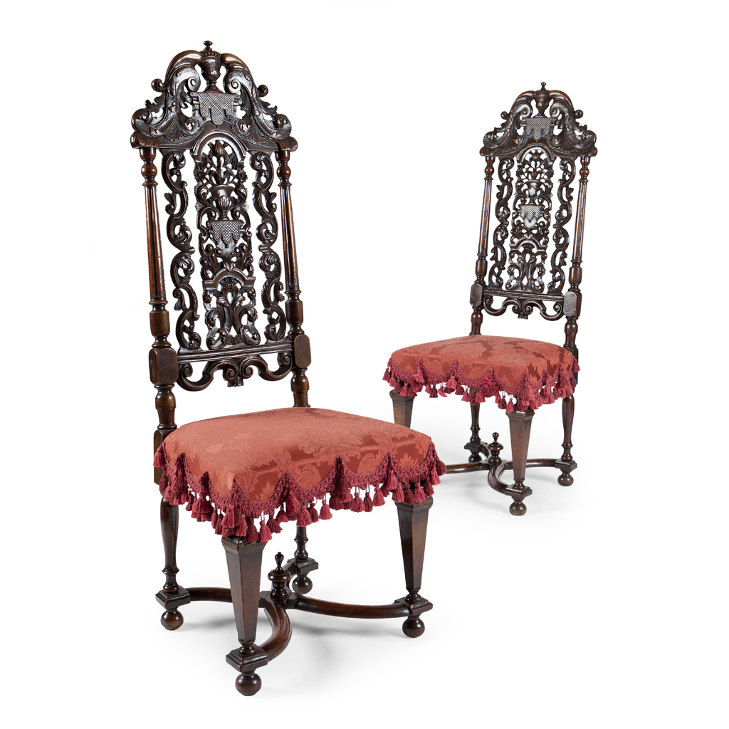 A GOOD PAIR OF WILLIAM AND MARY CARVED WALNUT SIDE CHAIRS