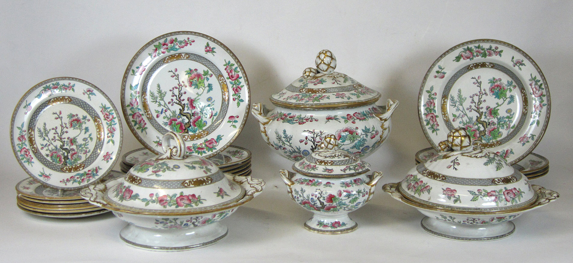 LARGE MINTON 'INDIAN TREE' PATTERN PART DINNER SERVICE