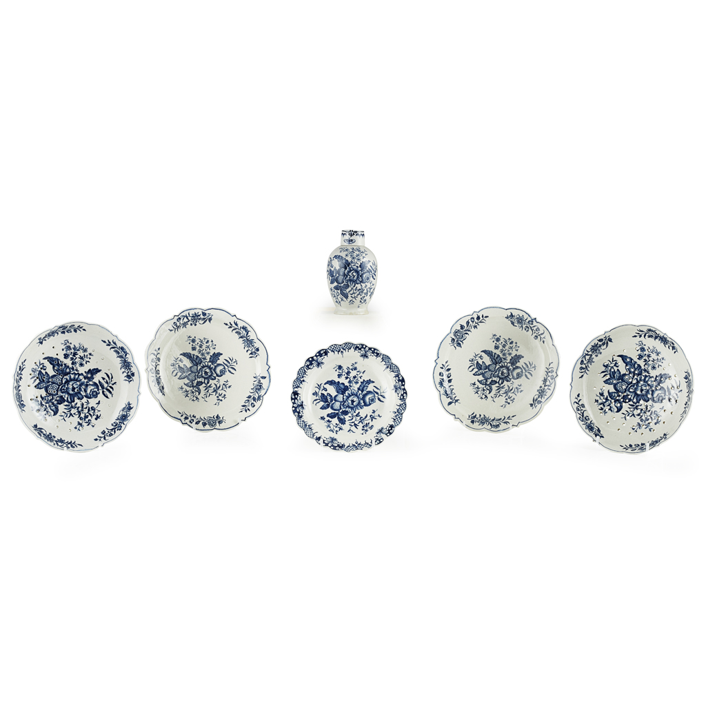 GROUP OF ENGLISH BLUE AND WHITE 'PINECONE' PATTERN DISHES