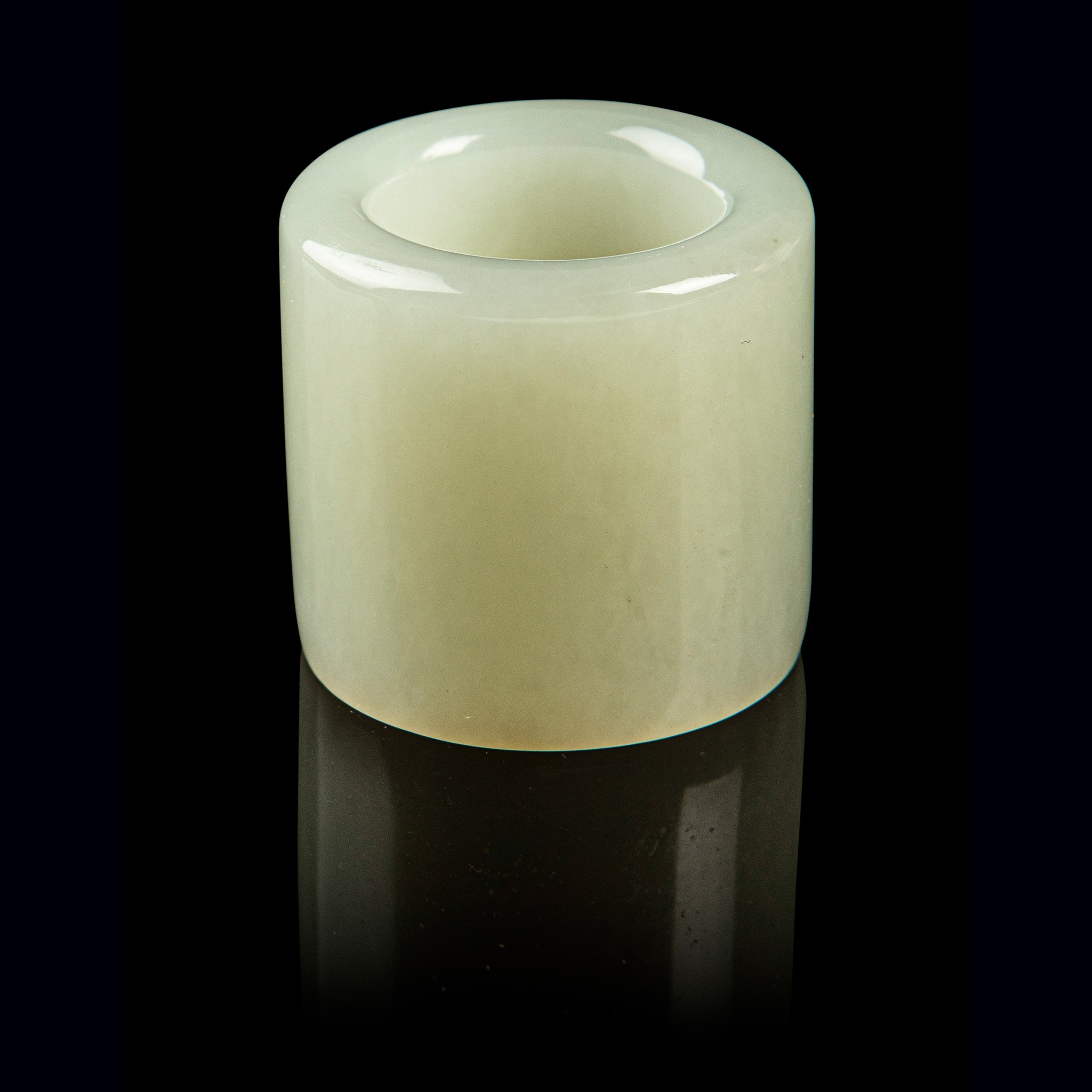 PALE CELADON JADE THUMB RING
