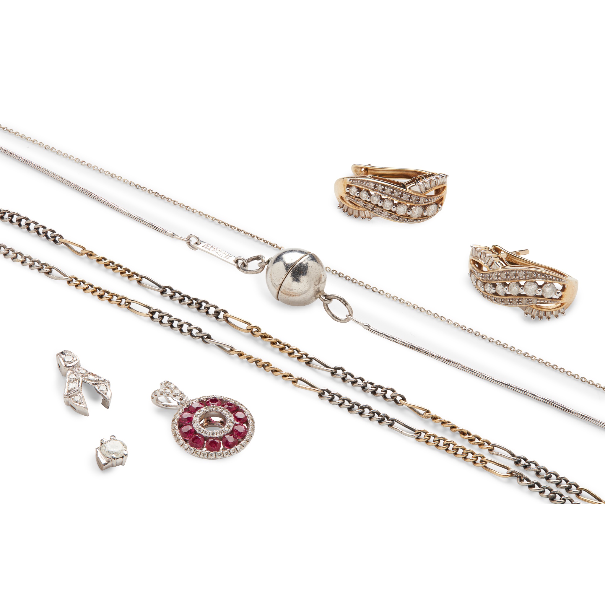 A collection of jewellery