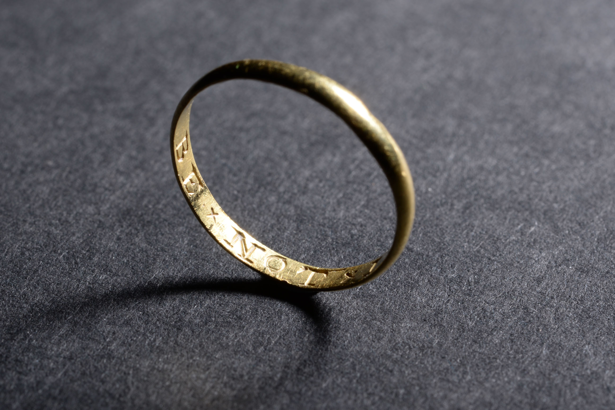 POSY RING WITH UNIQUE INSCRIPTION