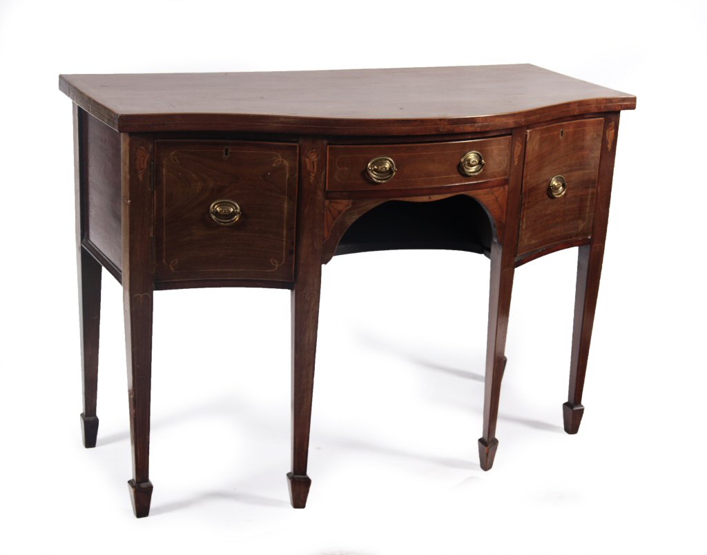 GEORGIAN STYLE MAHOGANY SERPENTINE SIDEBOARD