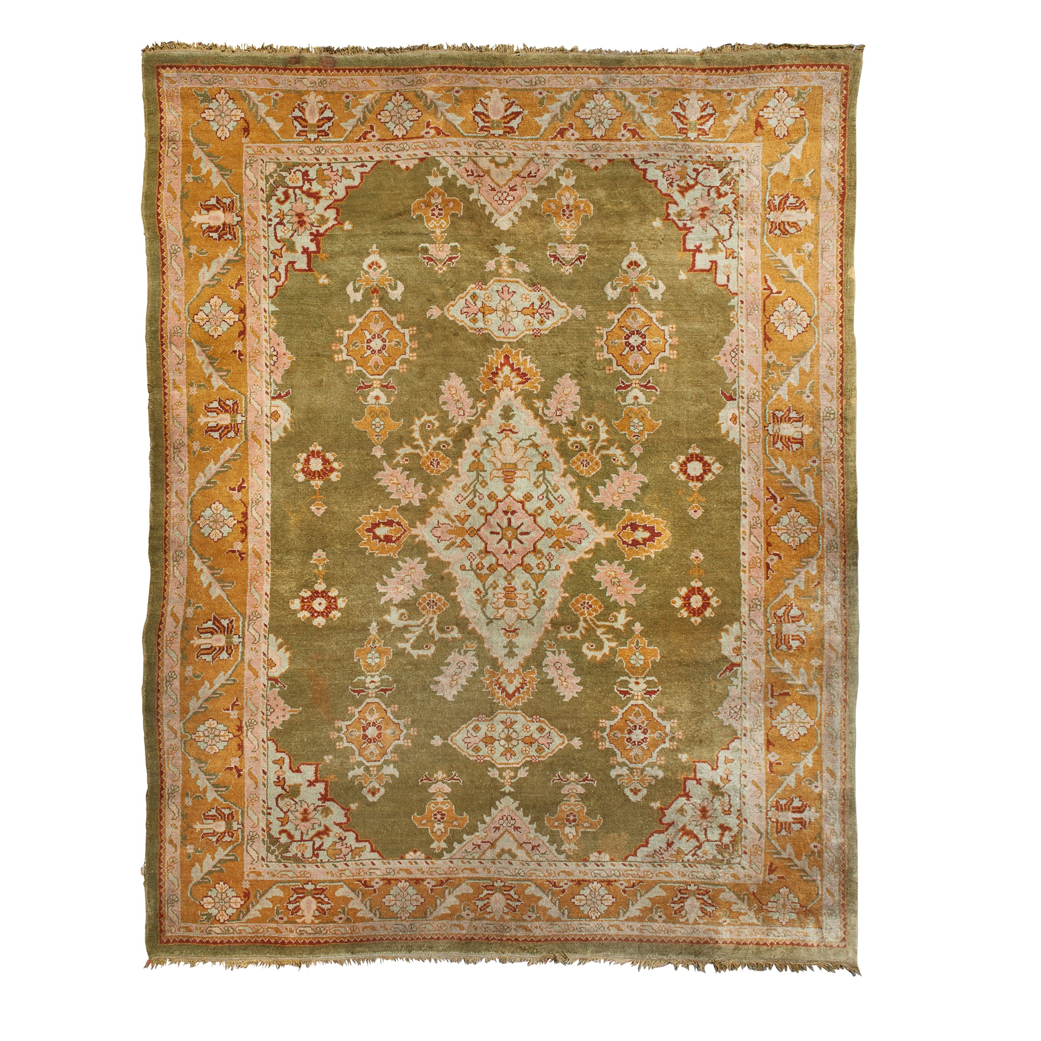 USHAK CARPET