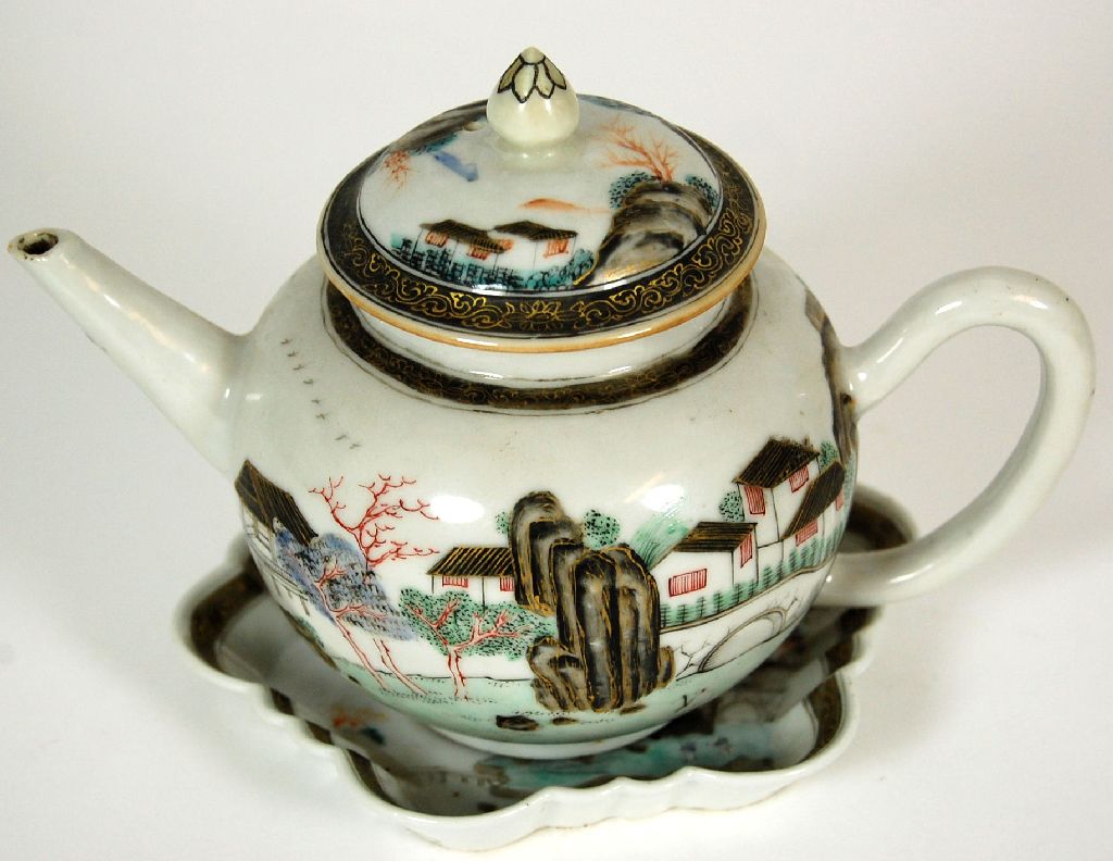 CHINESE EXPORT POLYCHROME PAINTED TEAPOT, COVER AND SPOON STAND