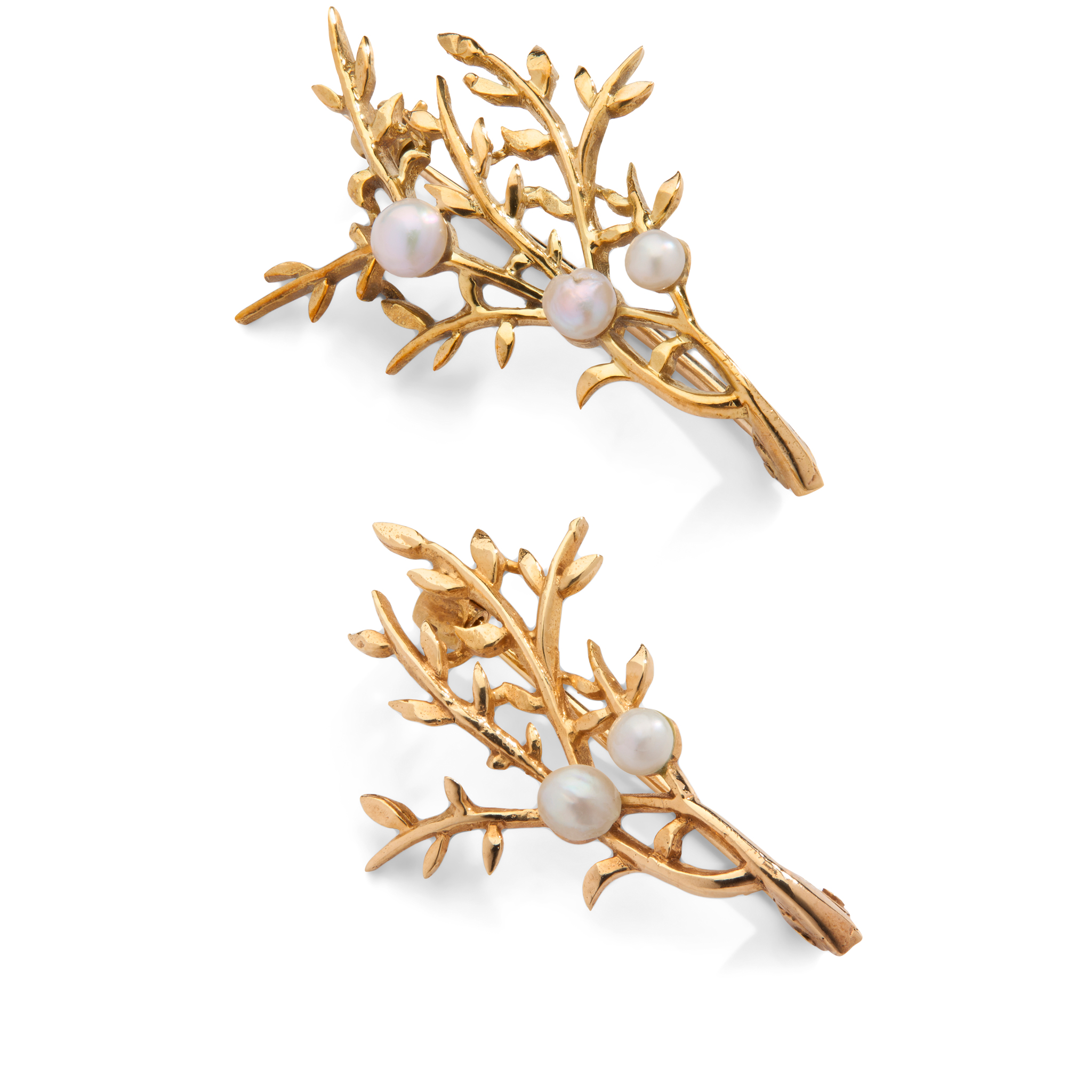 CAIRNCROSS OF PERTH: TWO 9CT GOLD SCOTTISH FRESHWATER PEARL 'CROWBERRY' BROOCHES