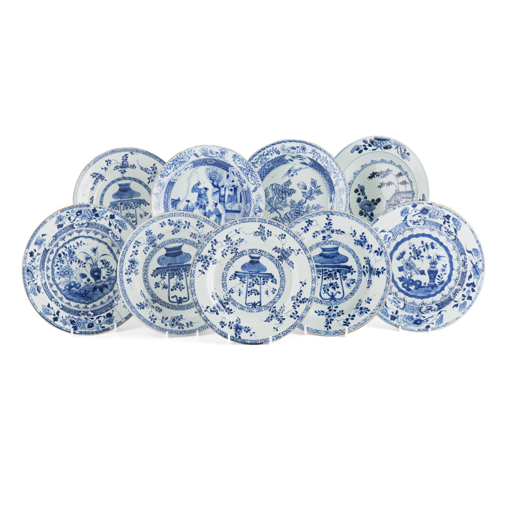 COLLECTION OF NINE BLUE AND WHITE DISHES