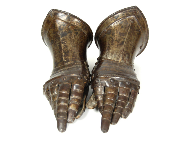 Two matched German gauntlets, circa 1600