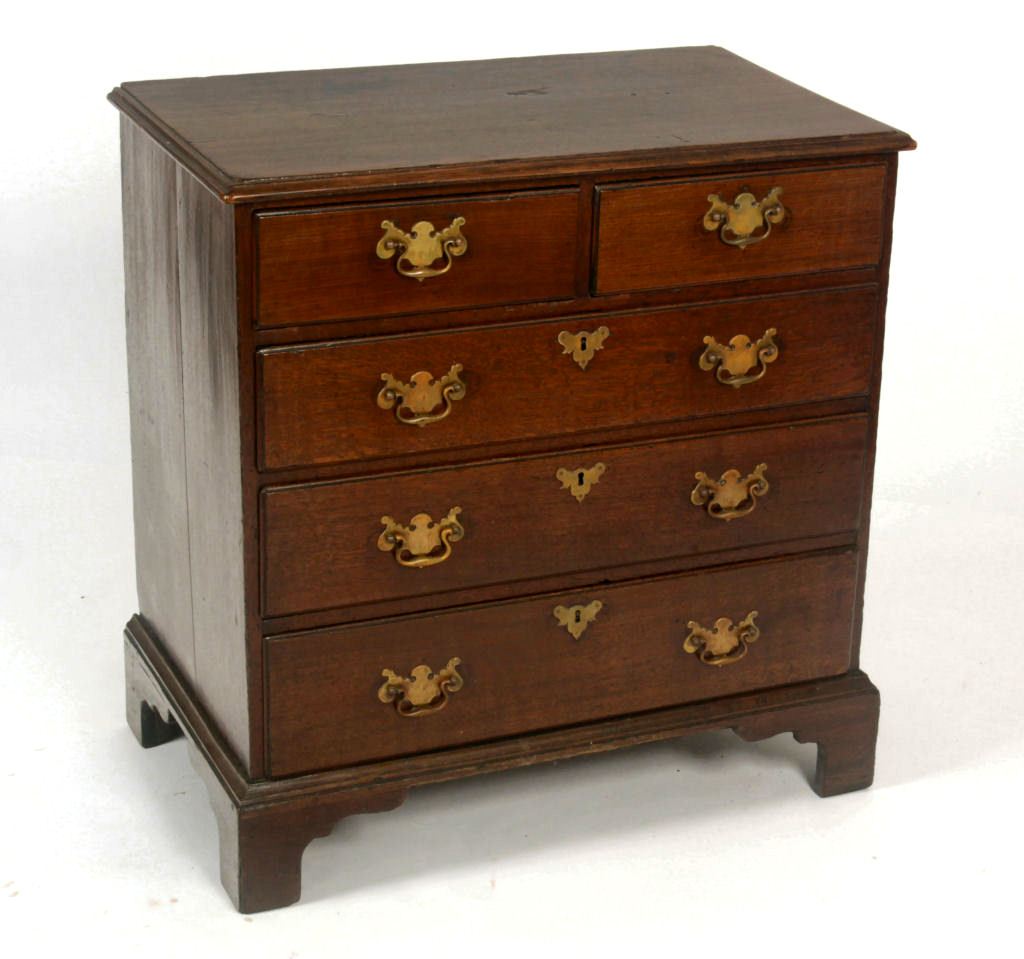 A George III oak chest