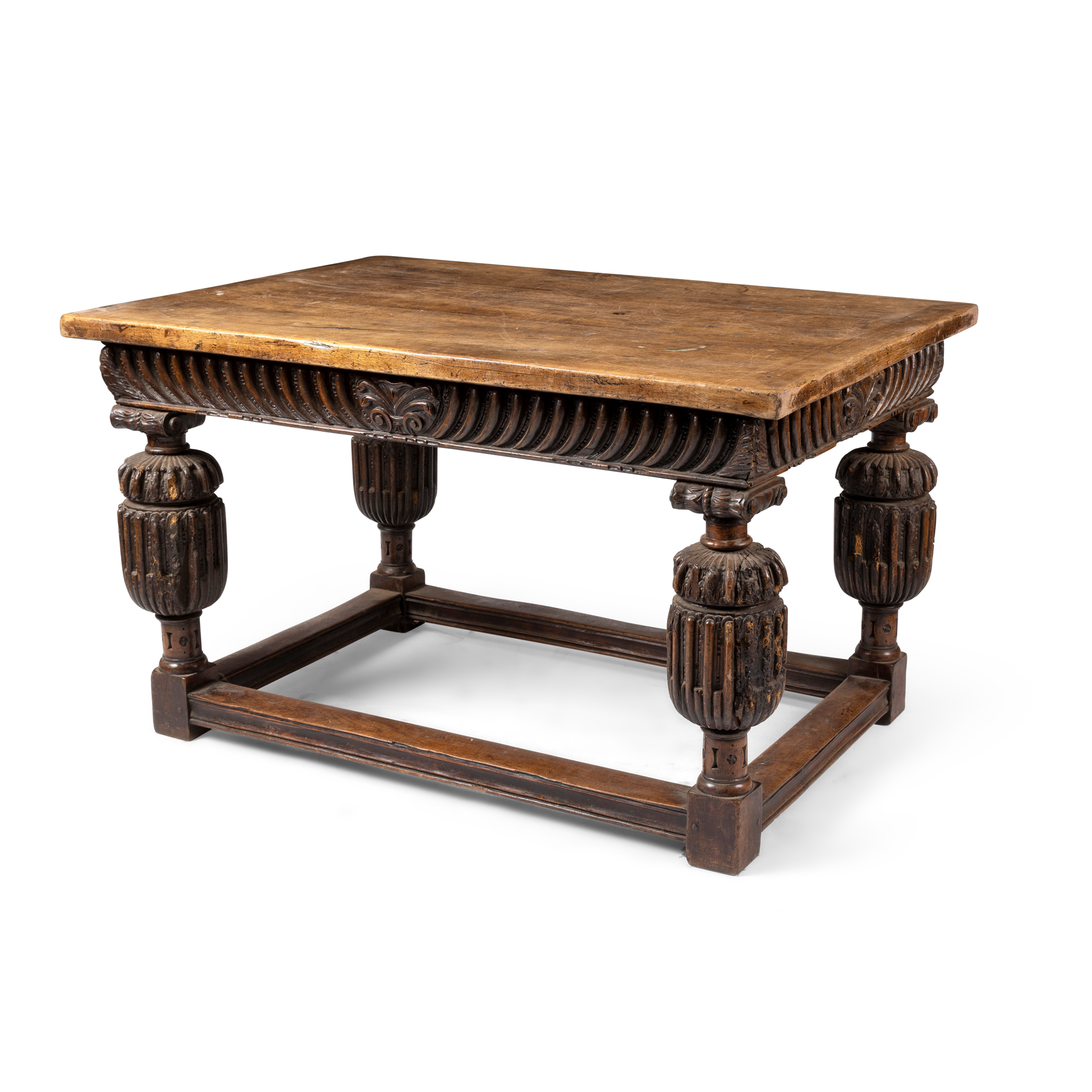 AN OAK CENTRE TABLE