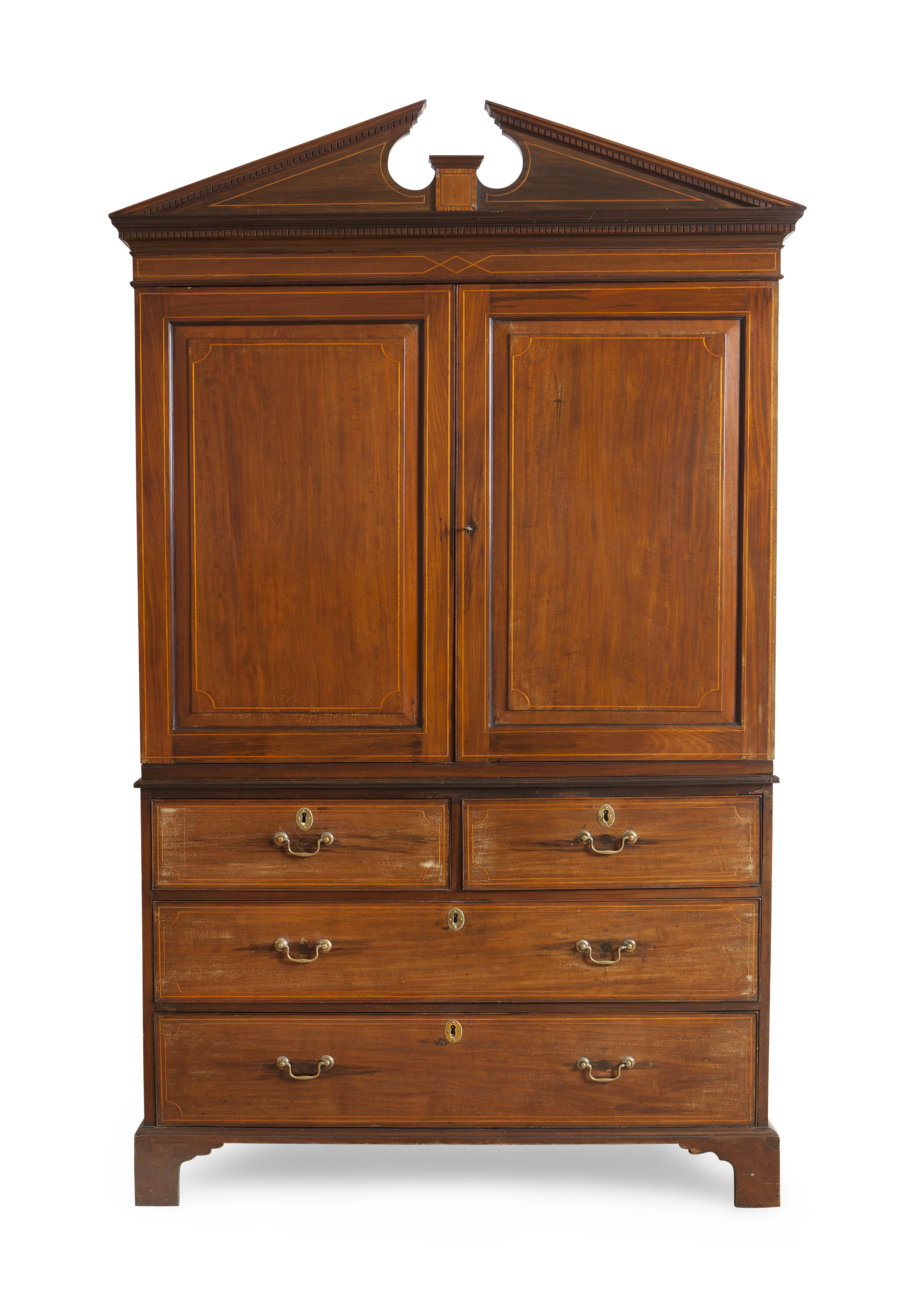 GEORGE III MAHOGANY LINEN PRESS
