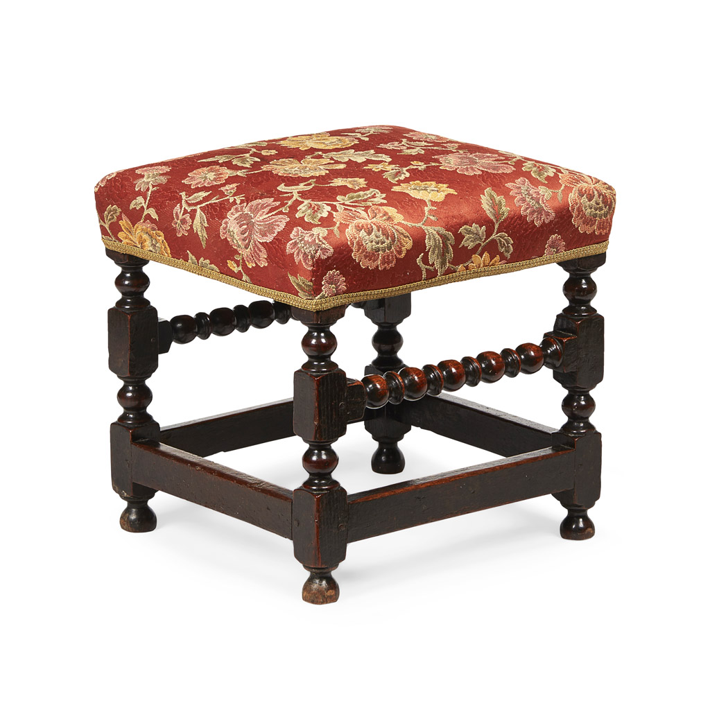 WILLIAM AND MARY OAK STOOL