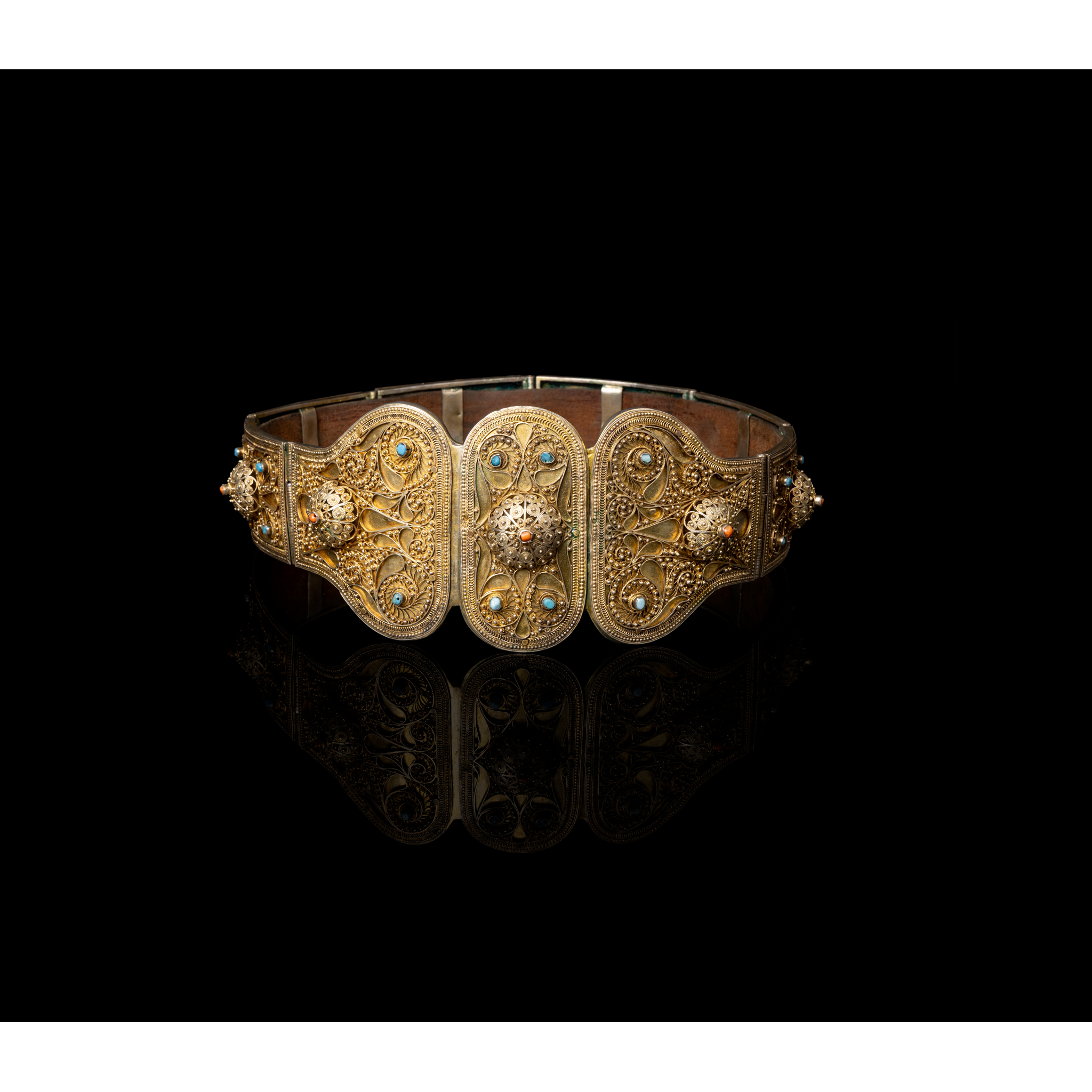 AN OTTOMAN SILVER-GILT AND FILIGREE BELT BUCKLE