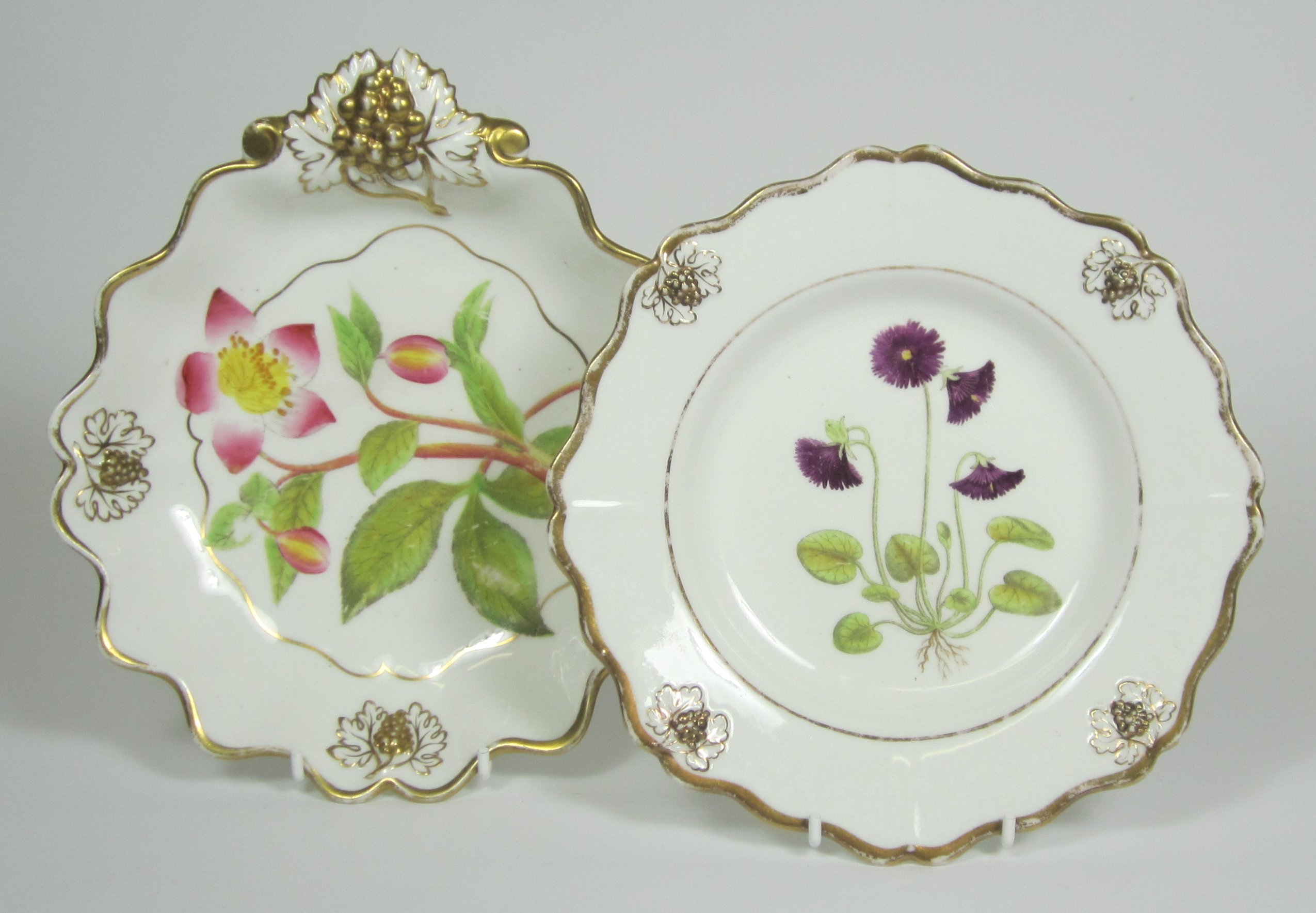ENGLISH PORCELAIN PART DESSERT SERVICE