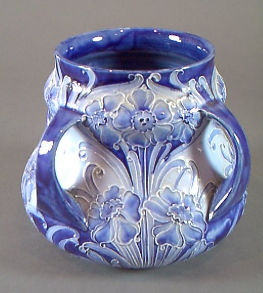 A Florian Ware ovoid jardiniere