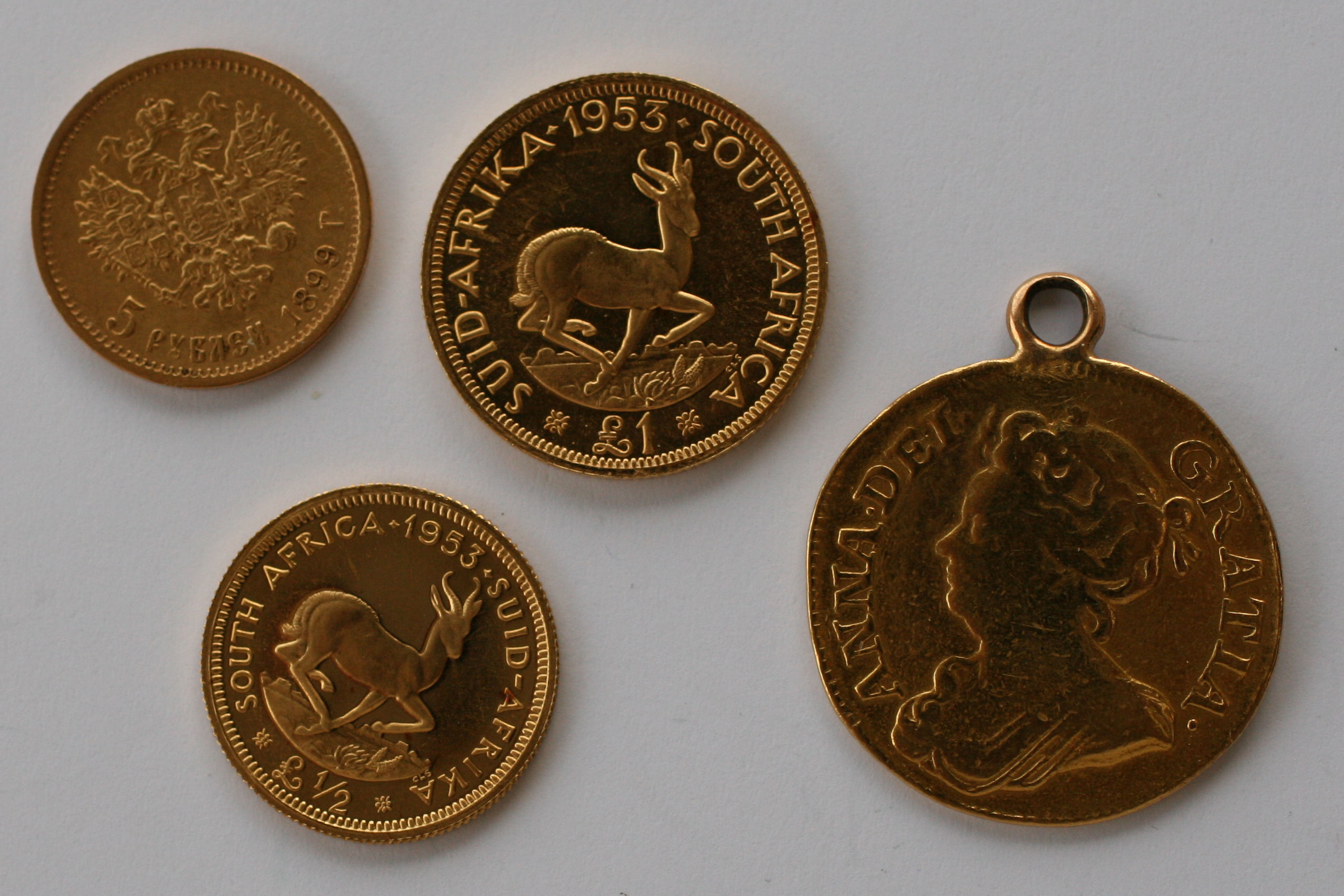 Queen Anne a gold Guinea 1713