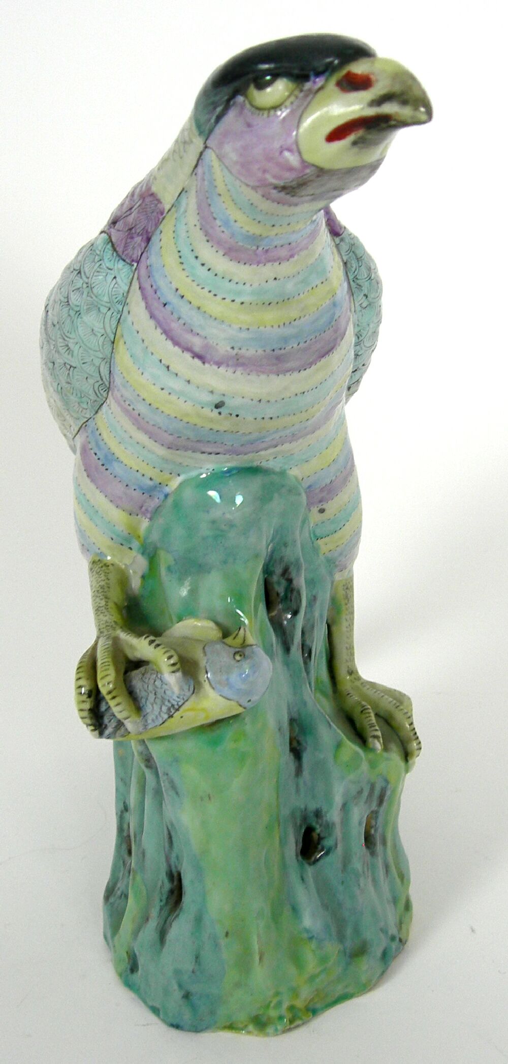 CHINESE POTTERY FIGURE OF A HAWK