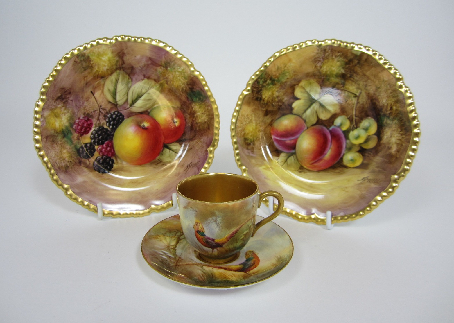 COLLECTION OF SIGNED ROYAL WORCESTER WARES