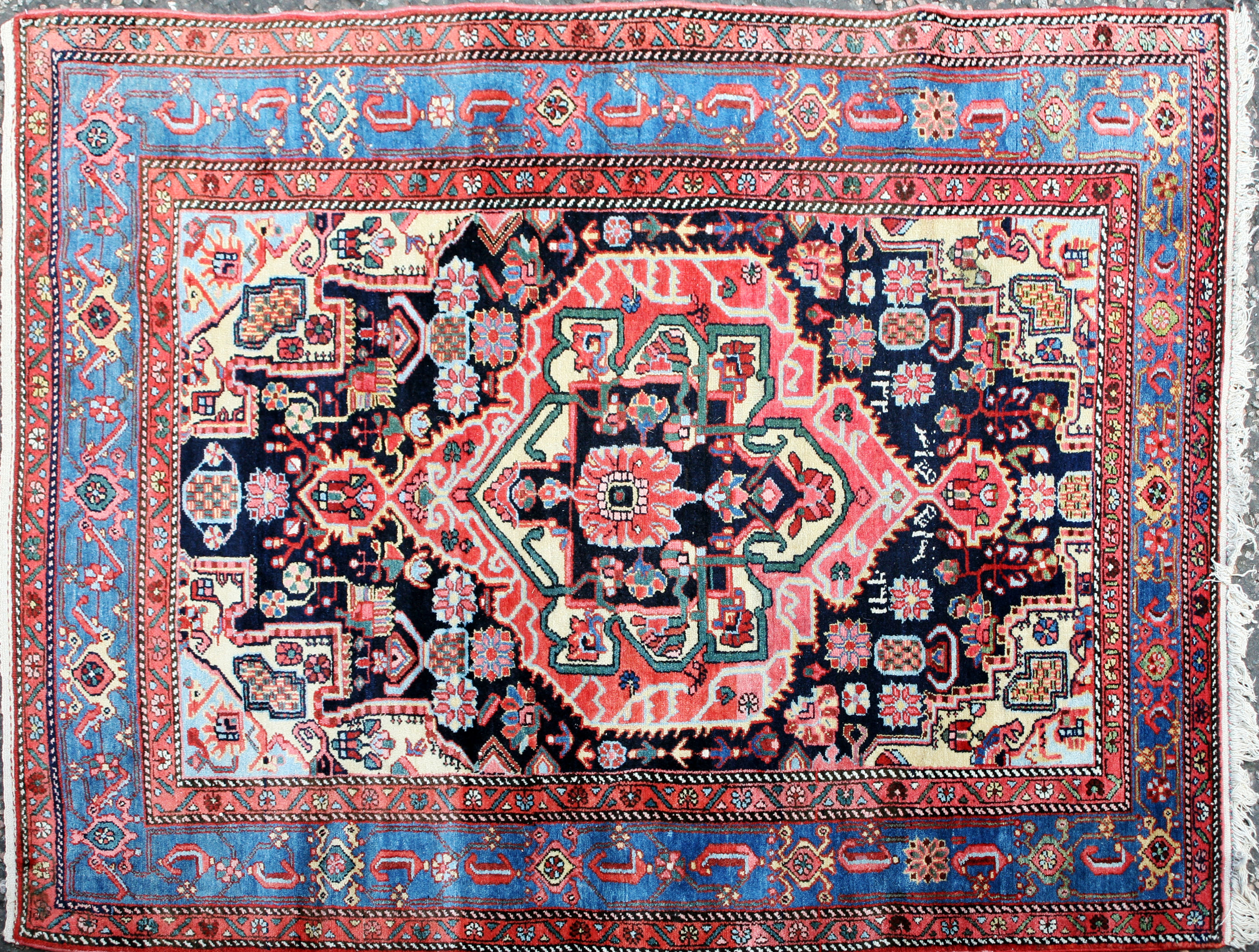BAKHTIARI RUG