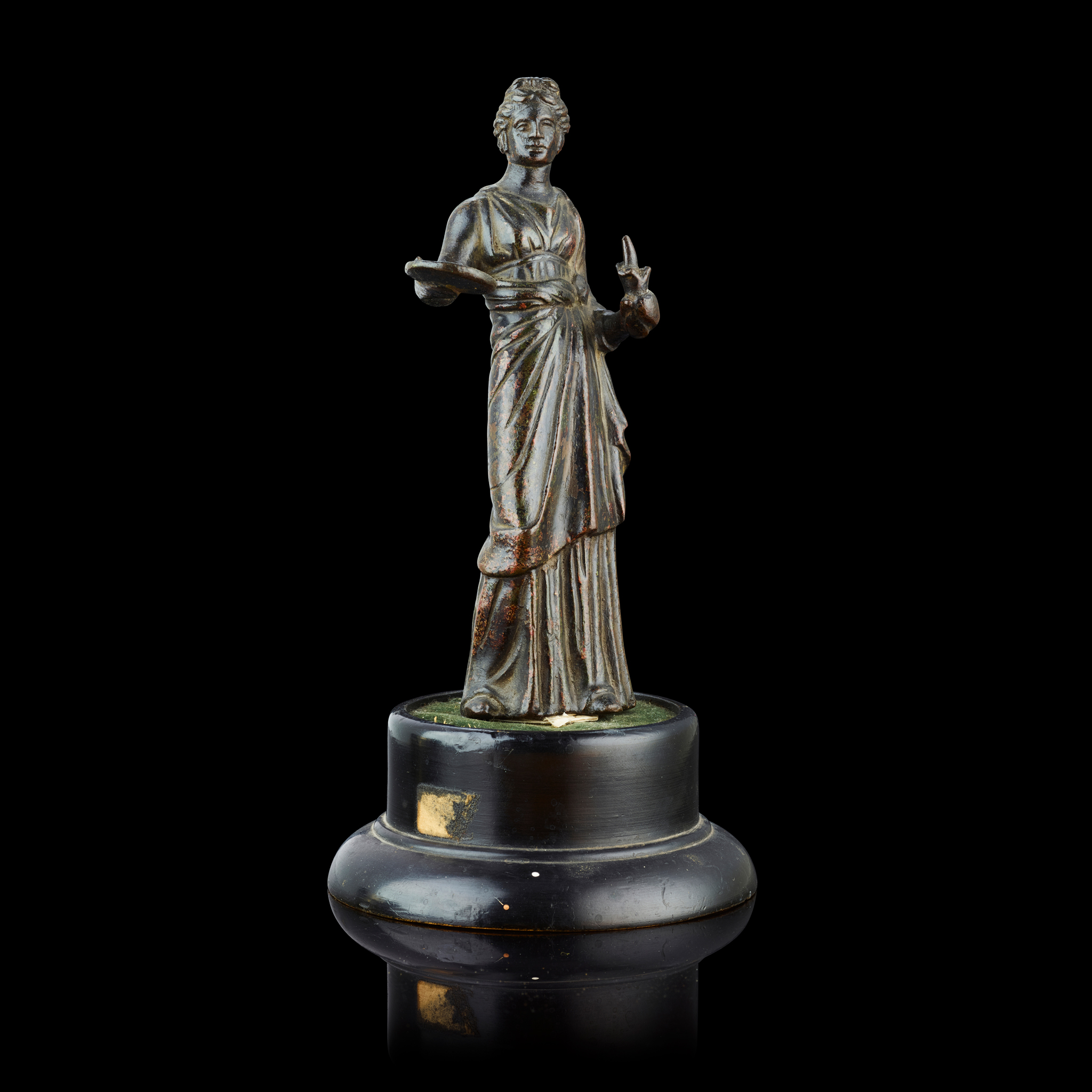 A NORTH ITALIAN BRONZE FIGURE OF A VESTAL