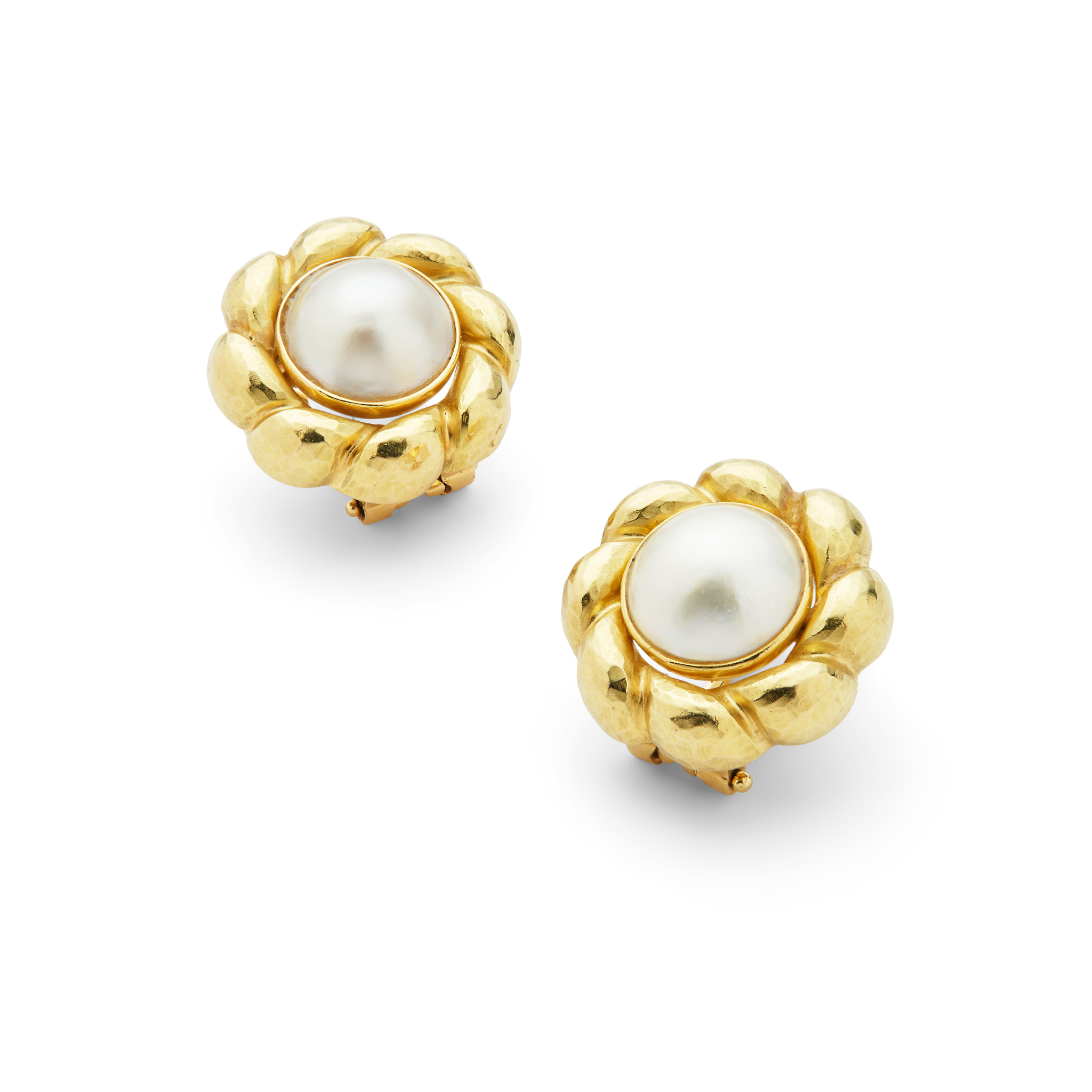 Garrard & Co: A pair of mabé-pearl earrings