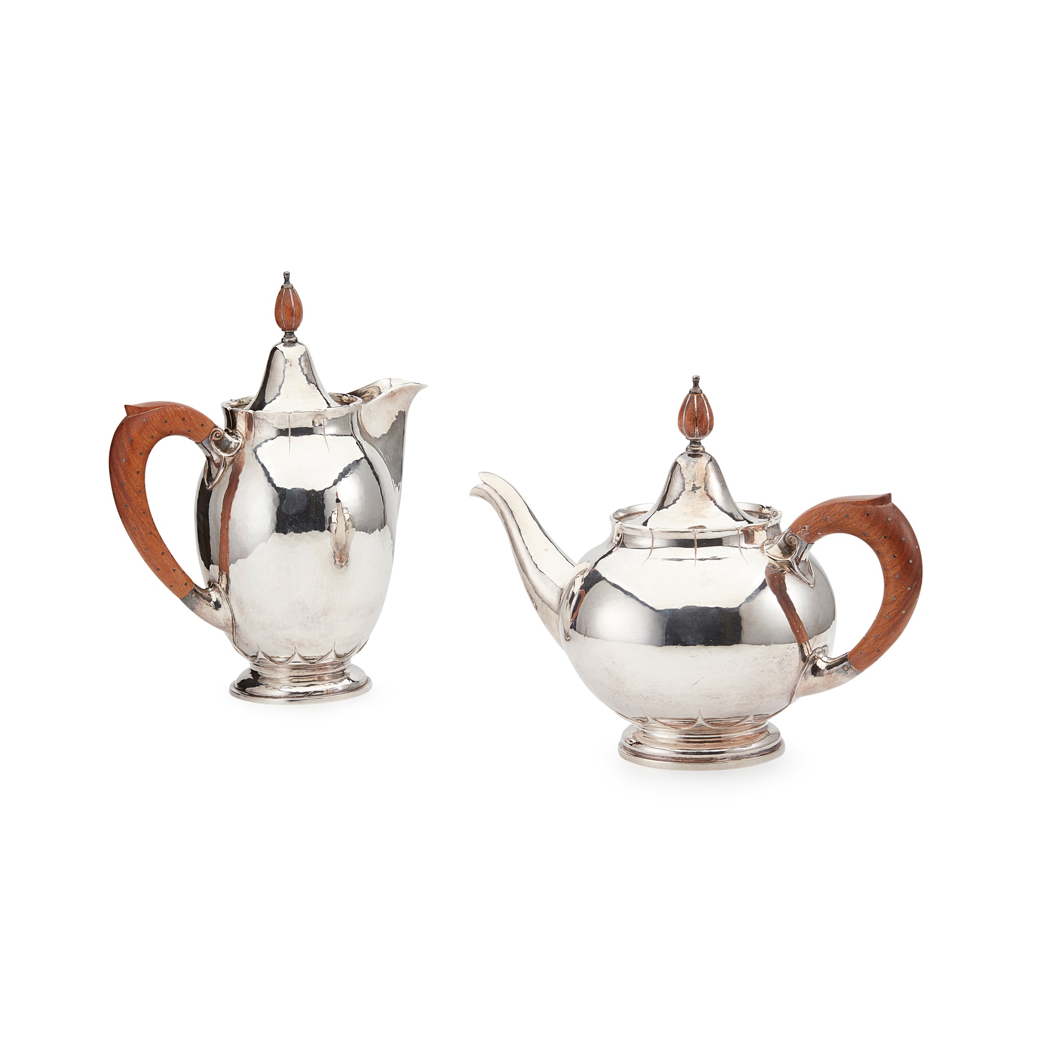 A MID 2OTH CENTURY TEAPOT AND WATERPOT