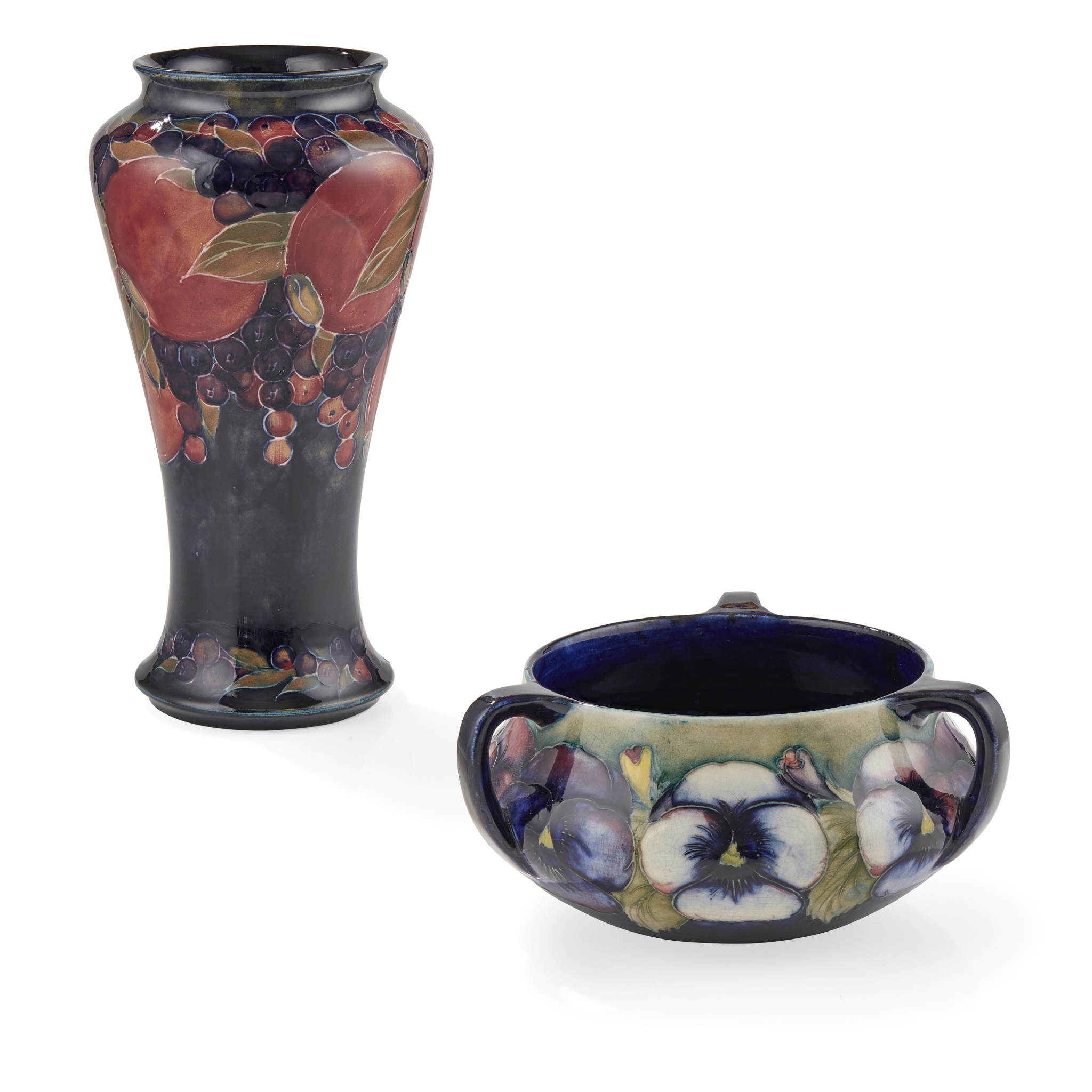 WILLIAM MOORCROFT (1872-1945) FOR MOORCROFT POTTERY