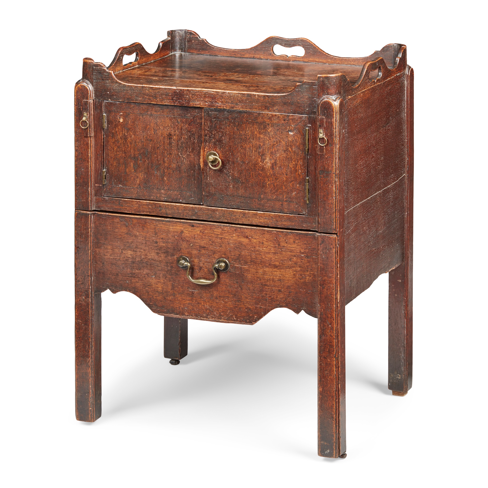 EARLY GEORGE III OAK TRAY TOP BEDSIDE CUPBOARD