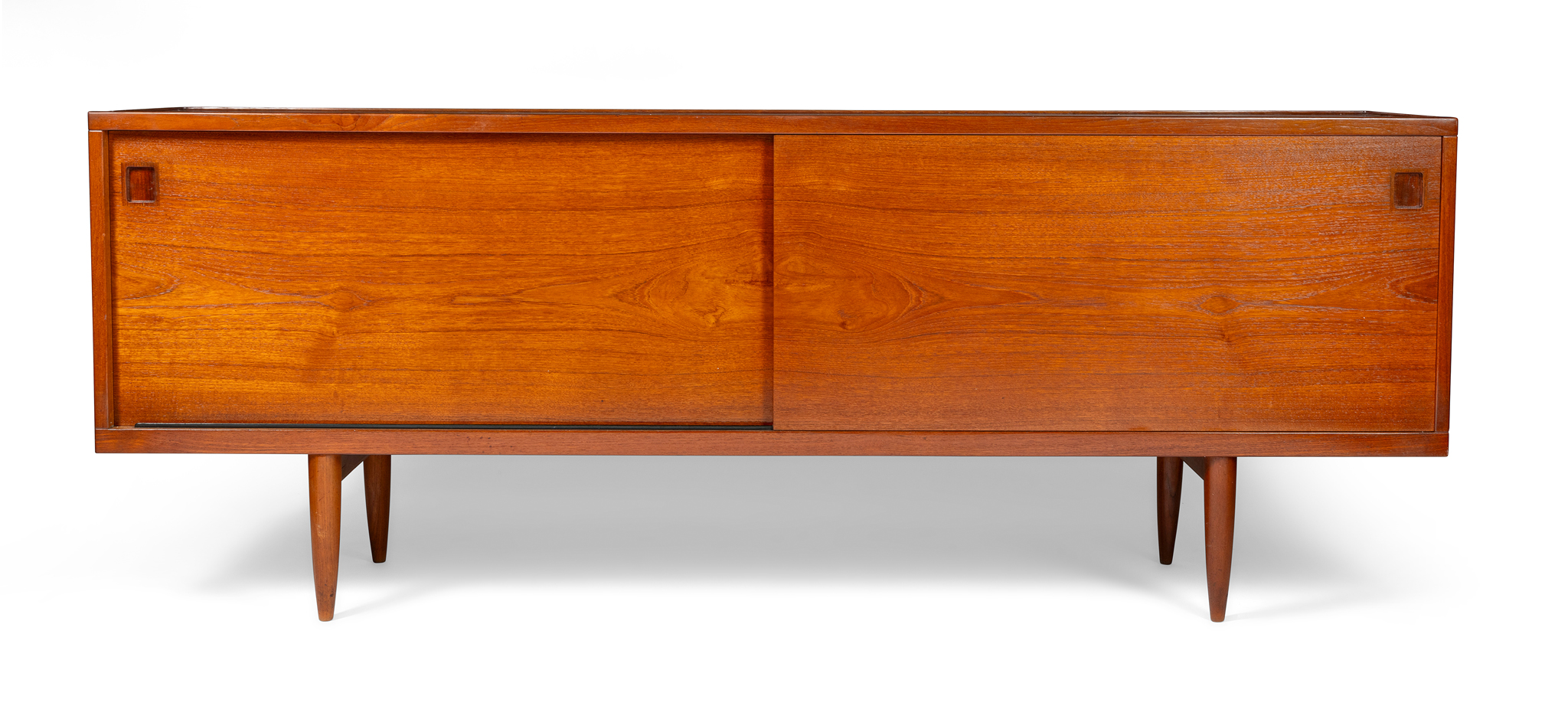 NIELS O. MØLLER (DANISH 1920-1982) FOR J L MØLLER