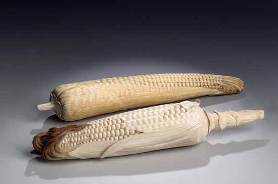 A Japanese carved ivory corn on the cob