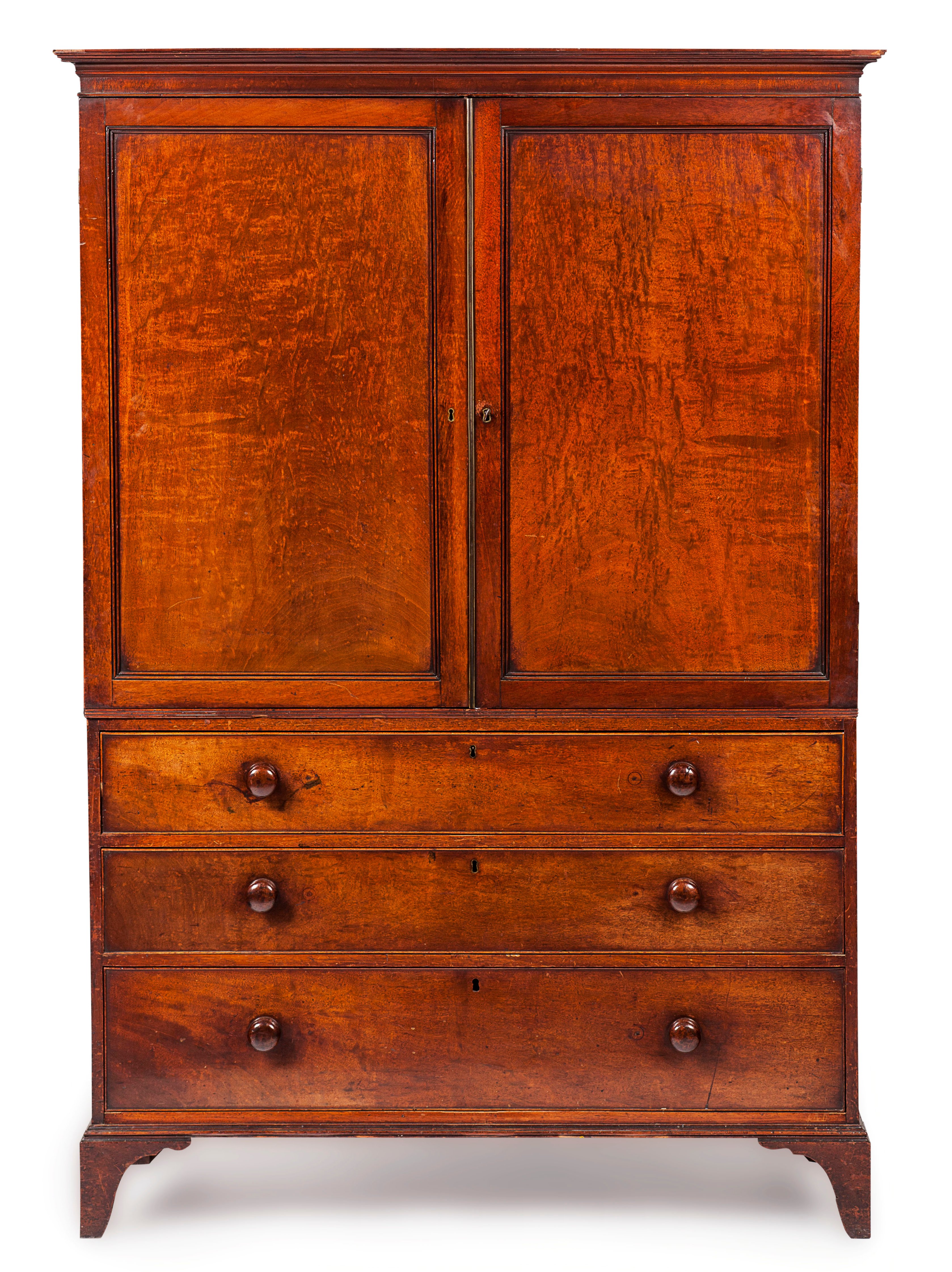 GEORGE III MAHOGANY LINEN PRESS