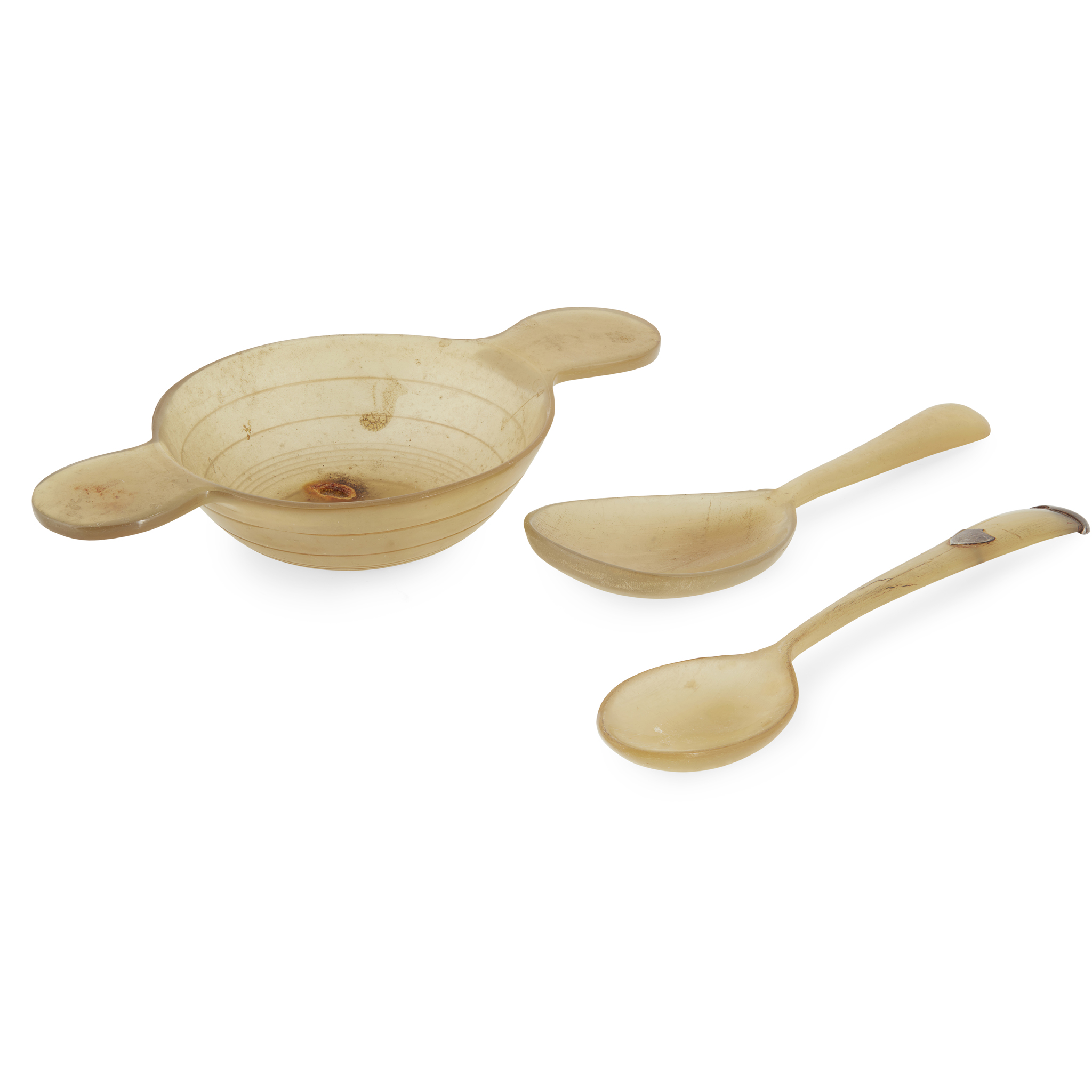 A SCOTTISH BOVINE HORN QUAICH