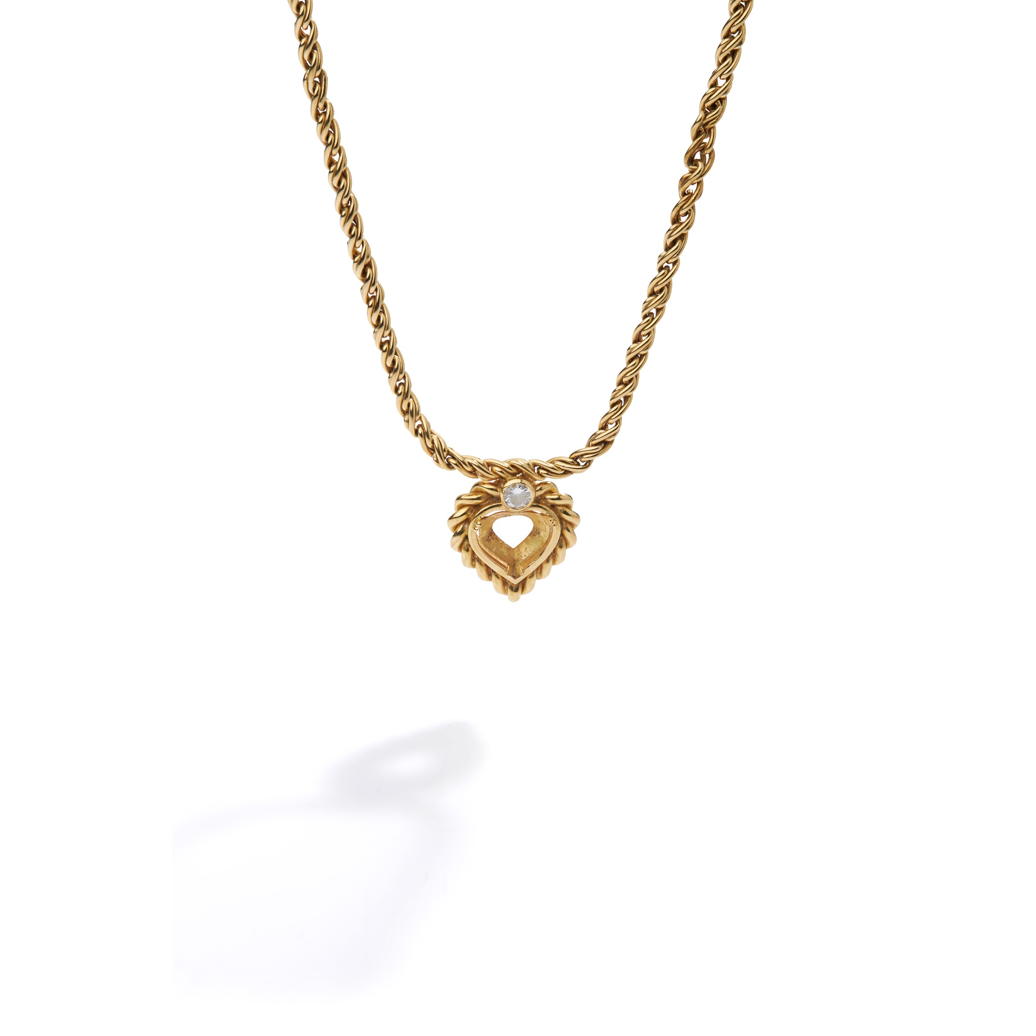 A diamond-set pendant mount