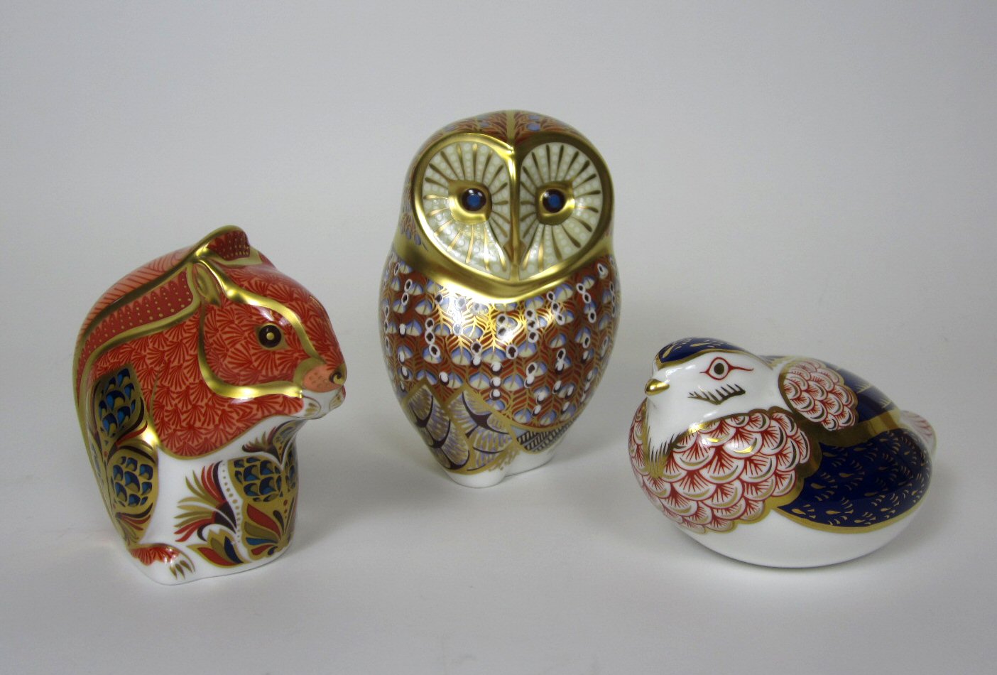 COLLECTION OF ROYAL CROWN DERBY PORCELAIN PAPERWEGHTS