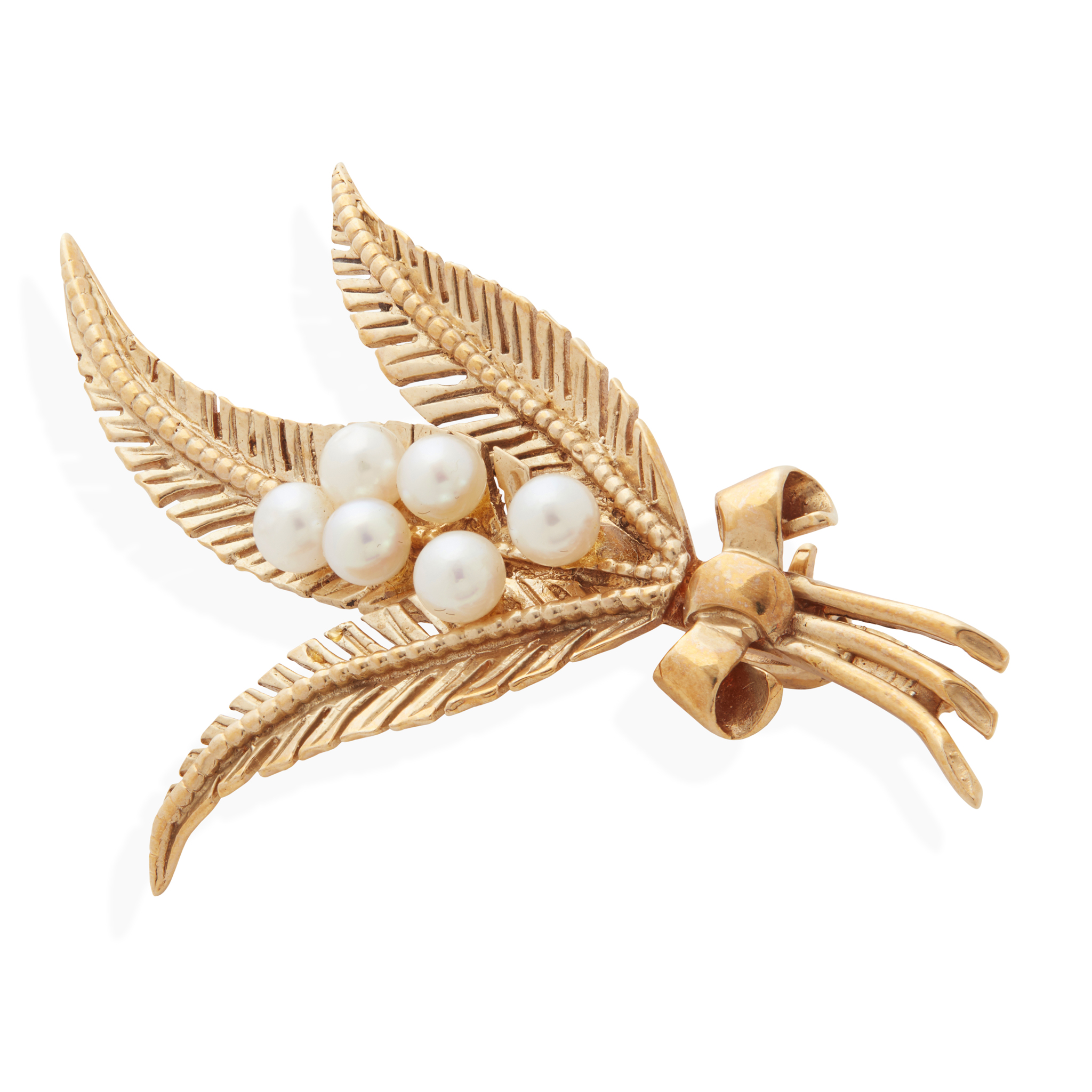 Cairncross of Perth: A 9ct gold Scottish freshwater pearl brooch