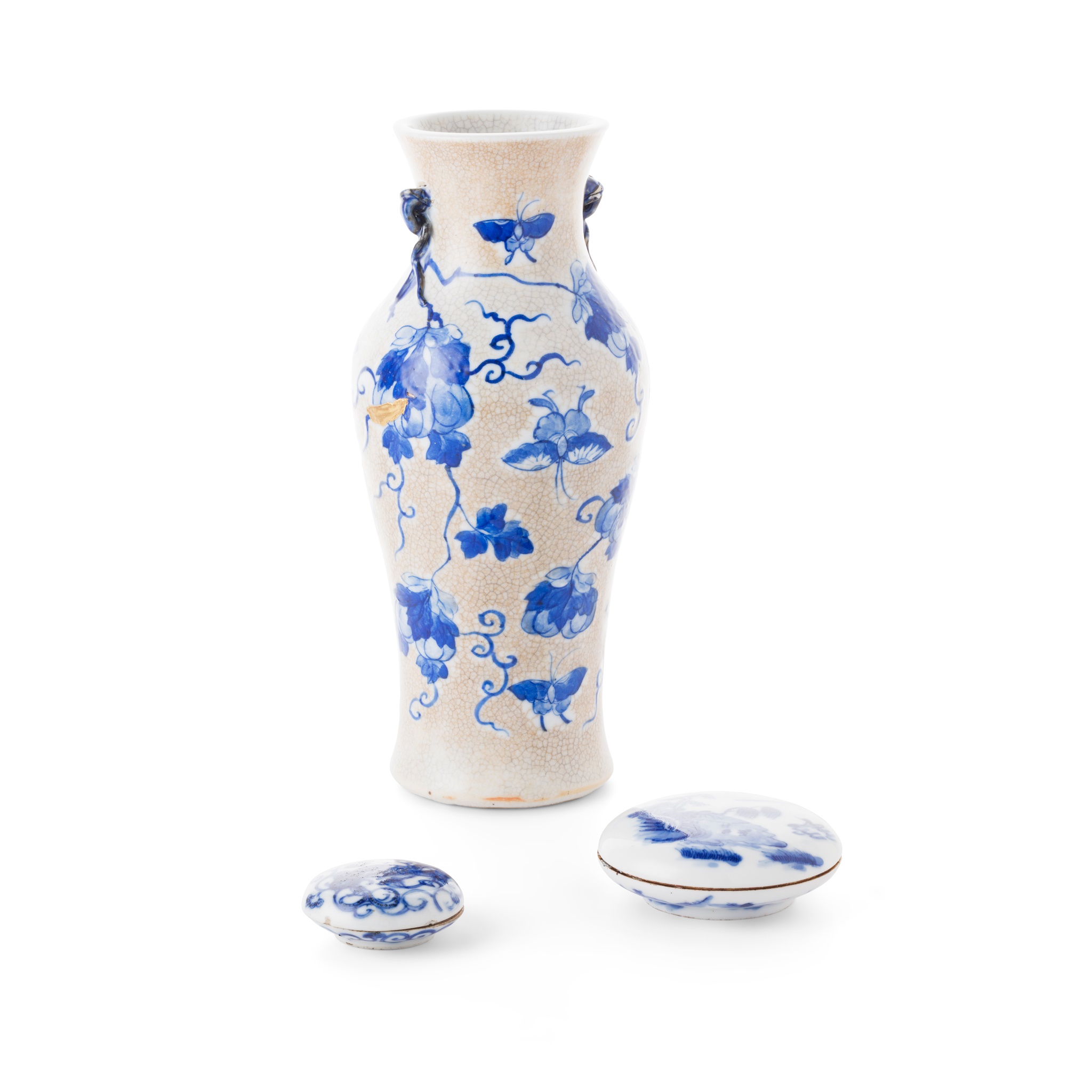 GROUP OF THREE BLUE AND WHITE WARES
