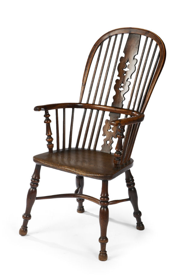 A Victorian period yew wood Windsor chair