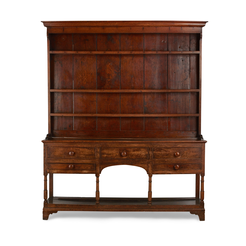 OAK DRESSER