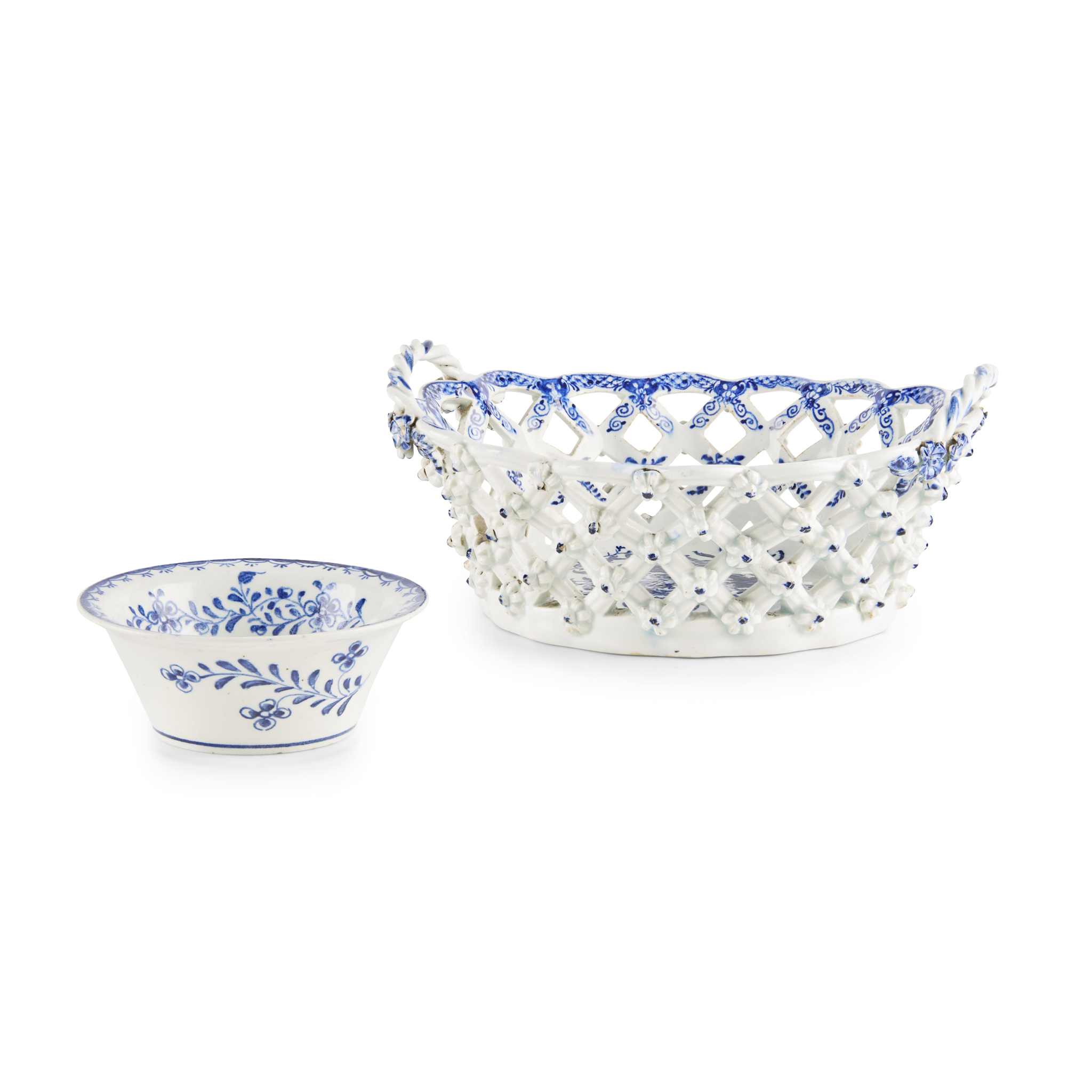 LOWESTOFT CHESTNUT BASKET AND A PATTY PAN