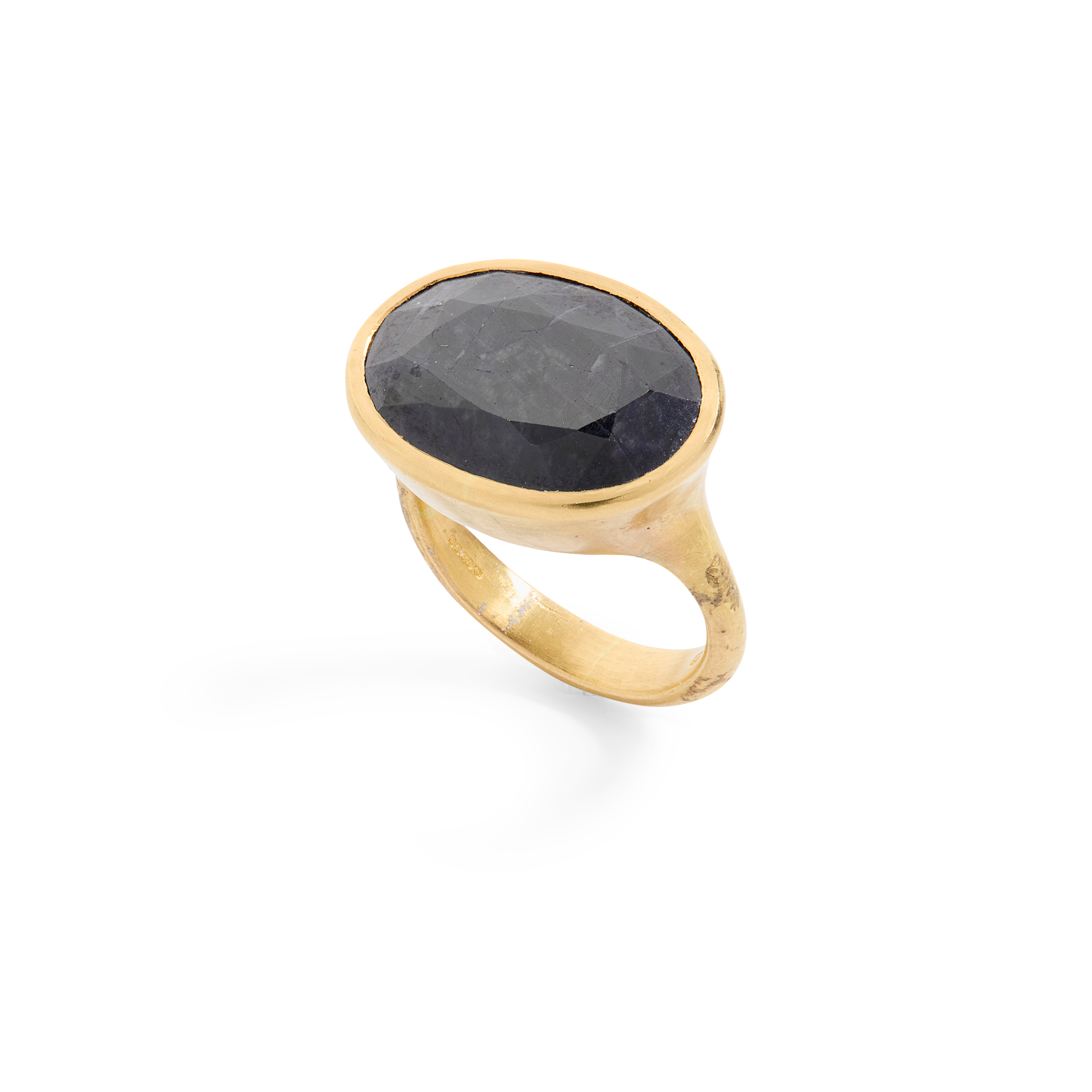 An 18ct Gold Sapphire Cocktail Ring